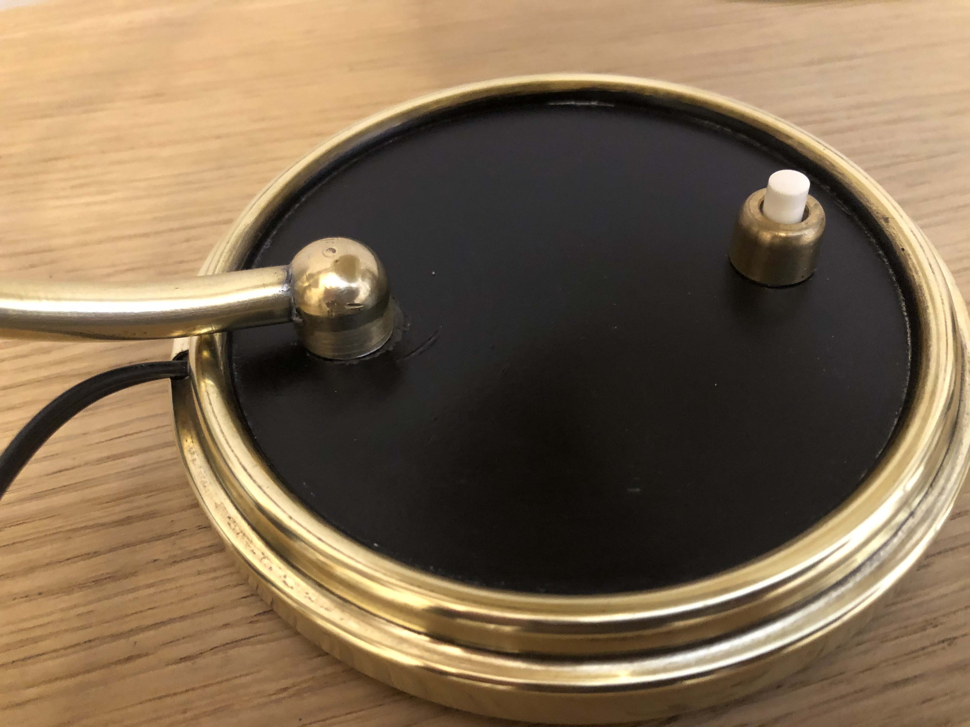 Old lamp articulated with opaline