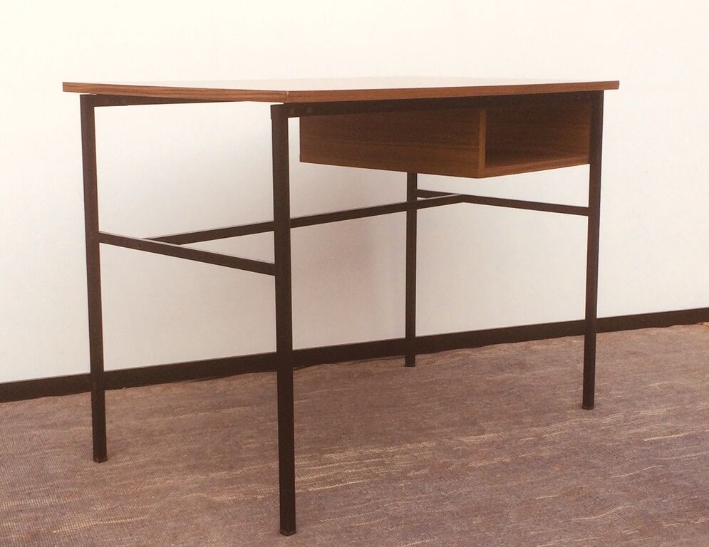 "Junior" desk by Pierre Guariche for Meurop 60
