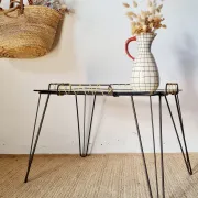 Table basse d'appoint en métal noir et scoubidou