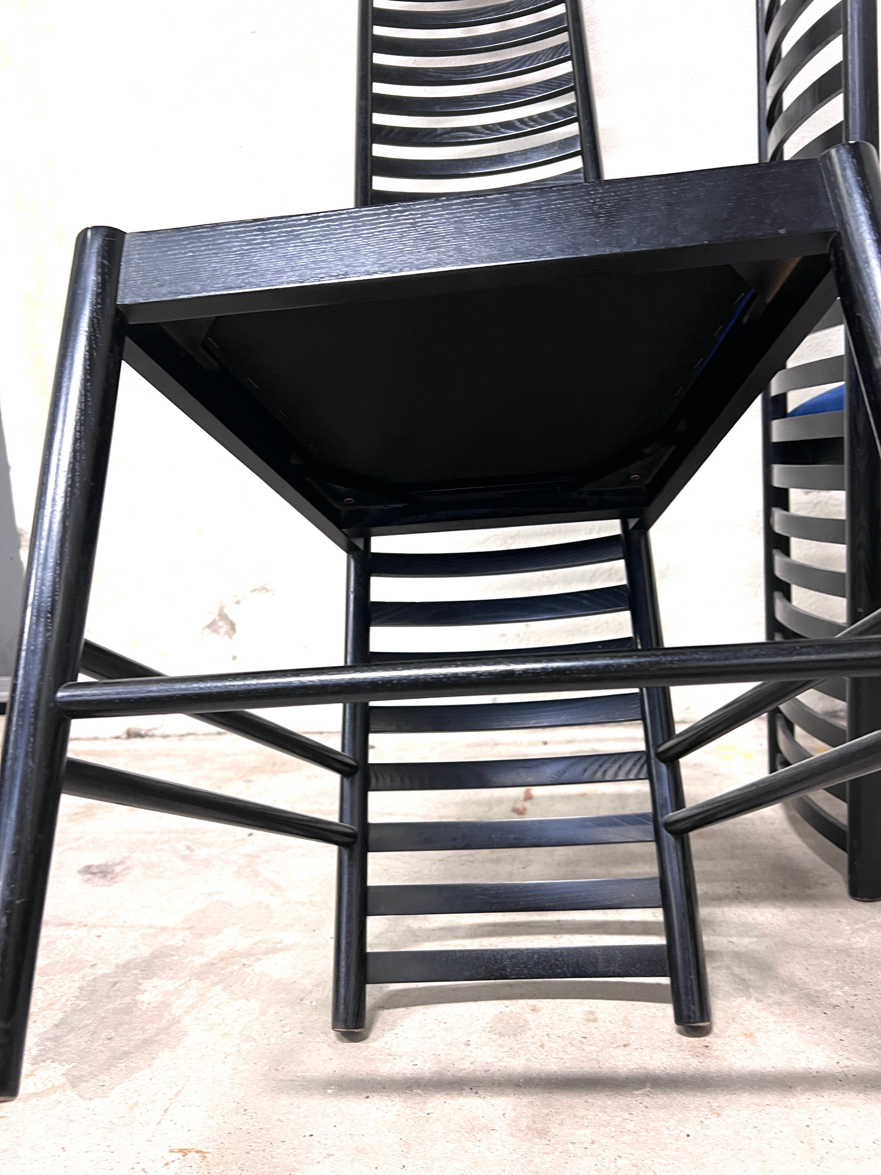 Paire de chaises Hill House par Mackintosh