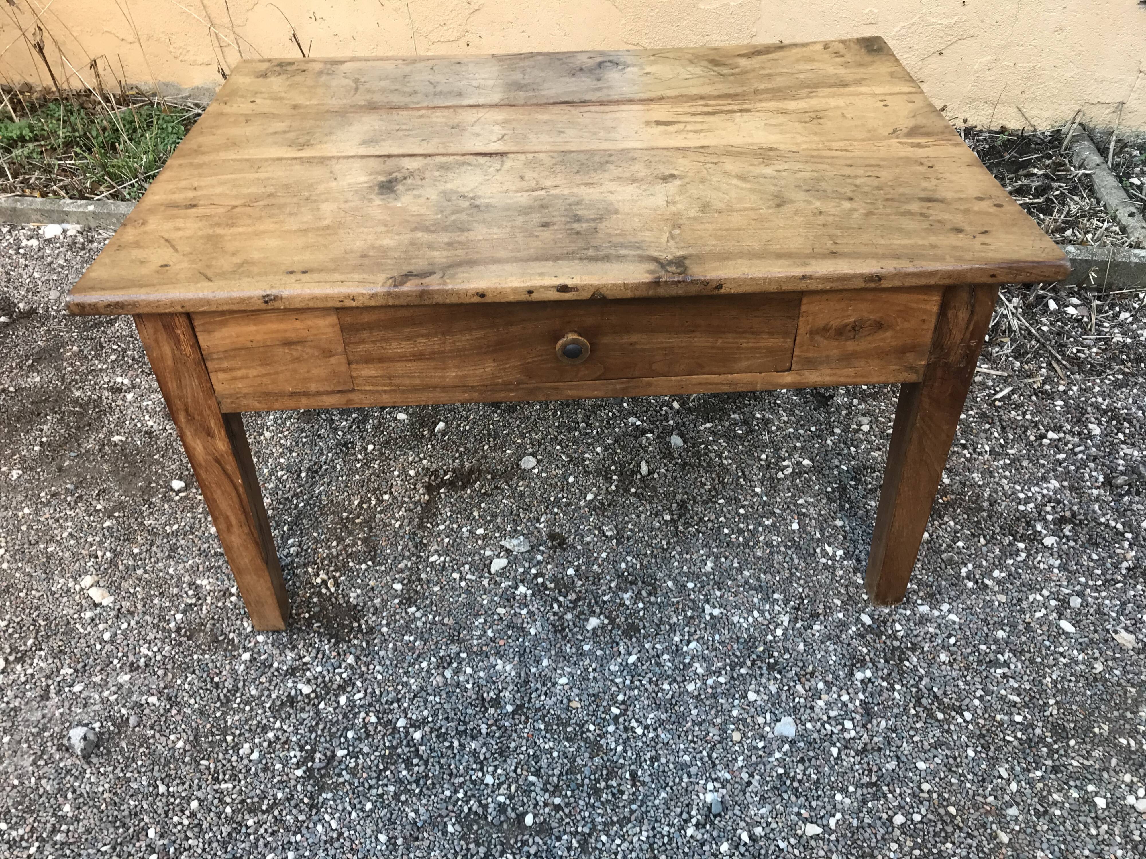 Country coffee table