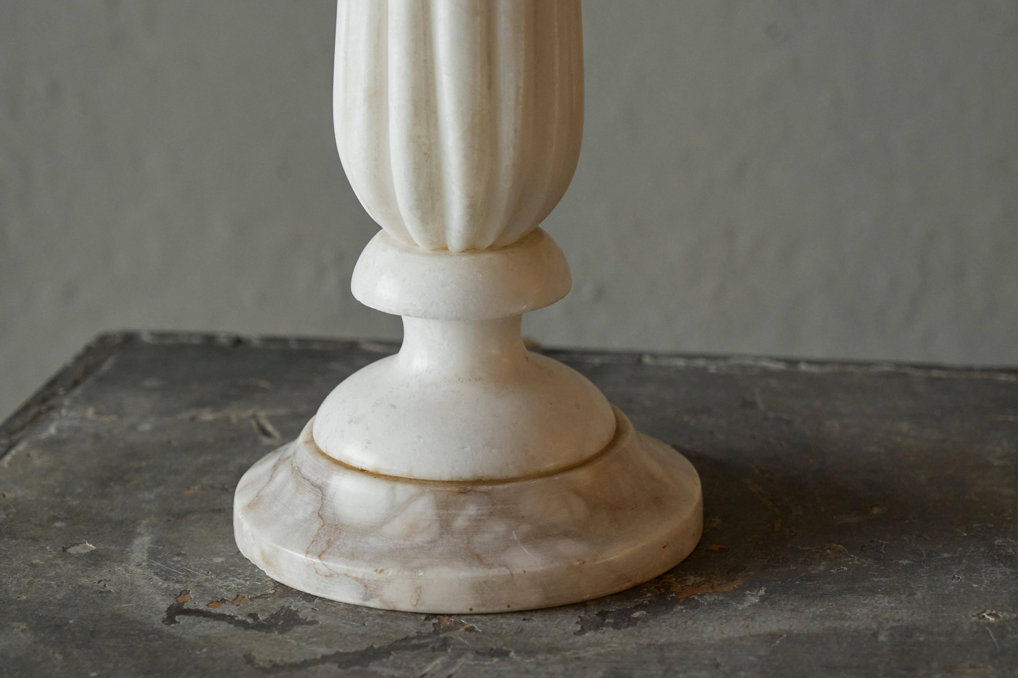 Table lamp in carved alabaster, Italy 1950s