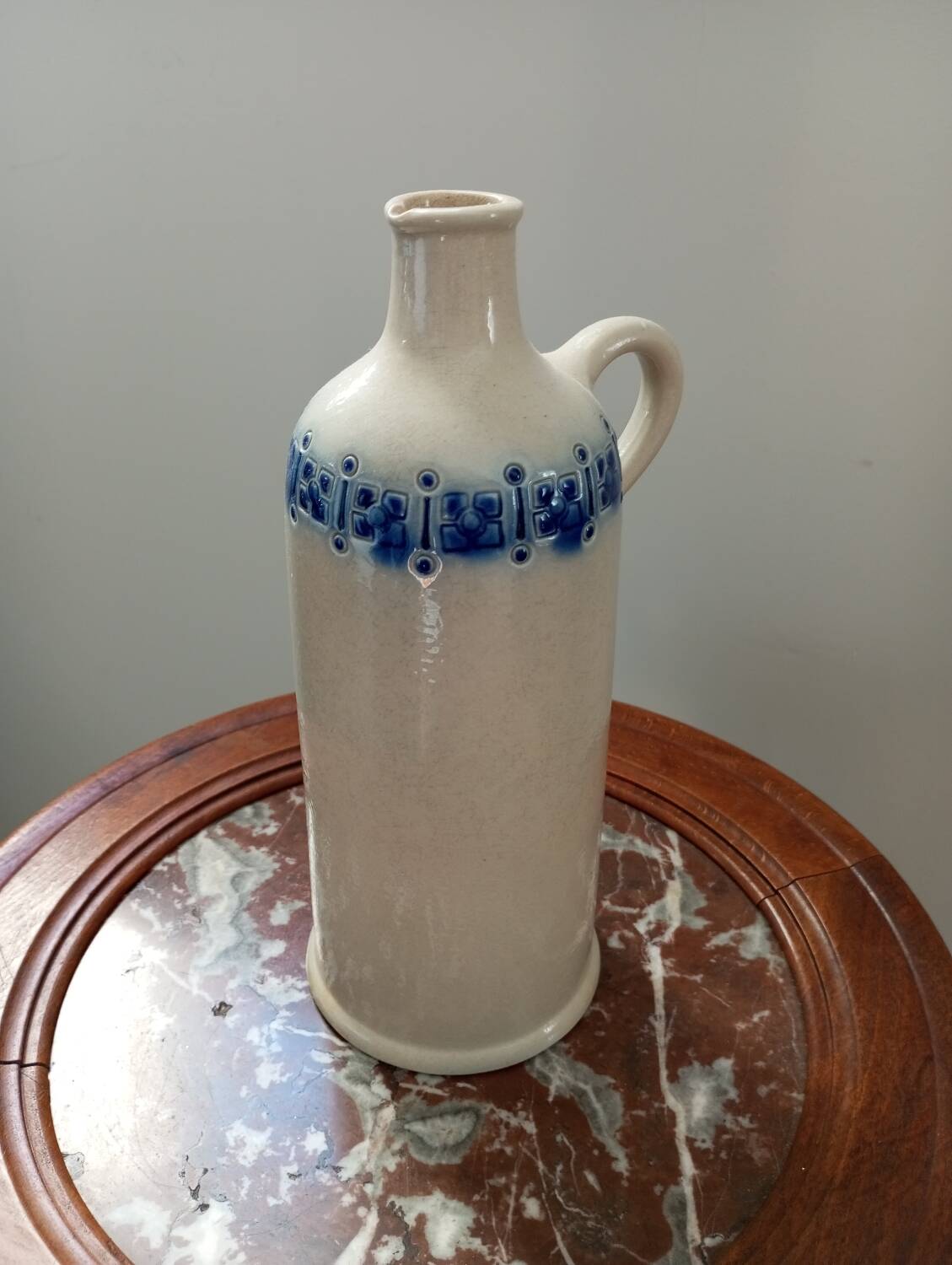 Betschdorf stoneware bottle with salt