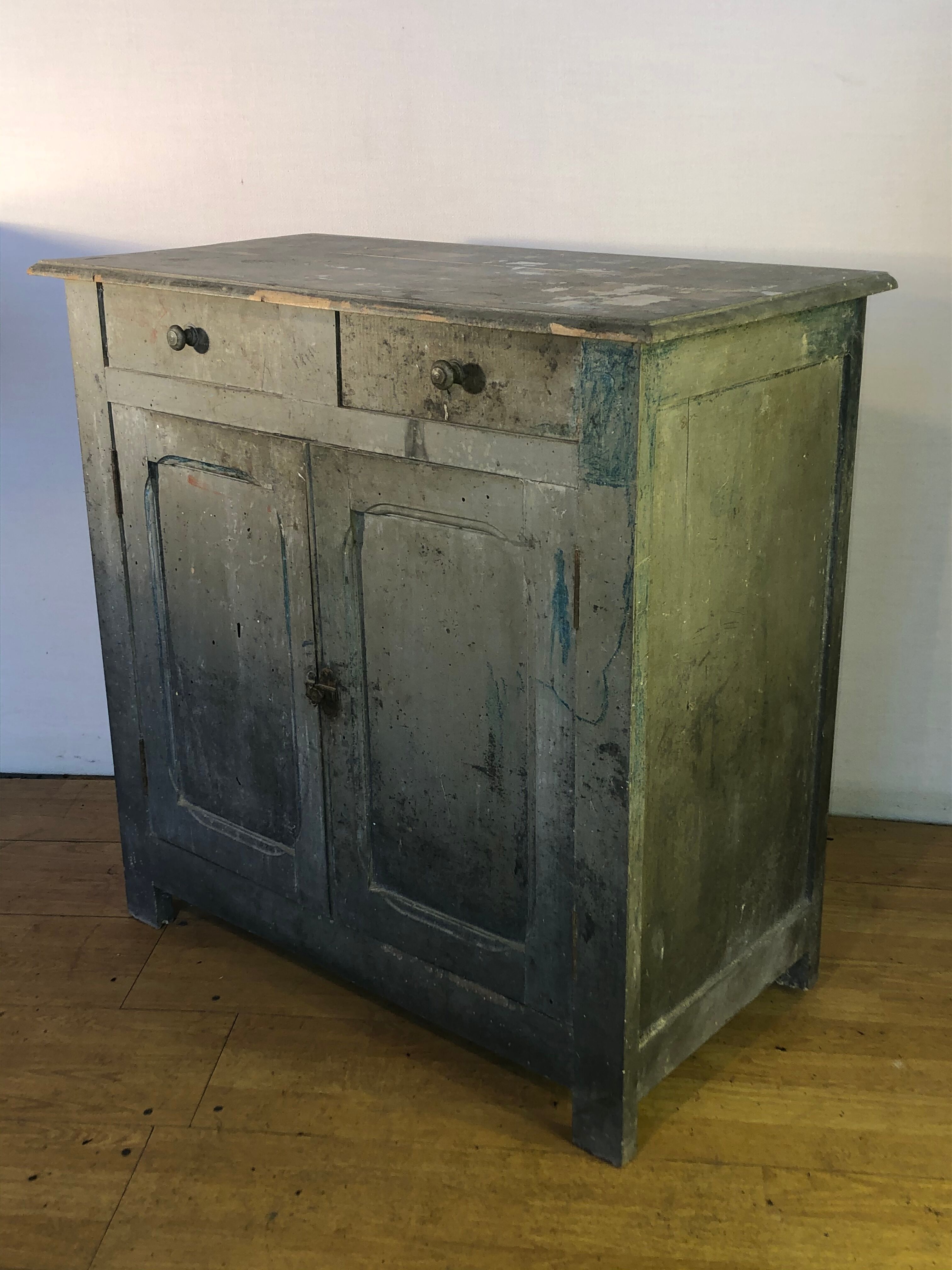 Buffet parisien gris patine ancienne