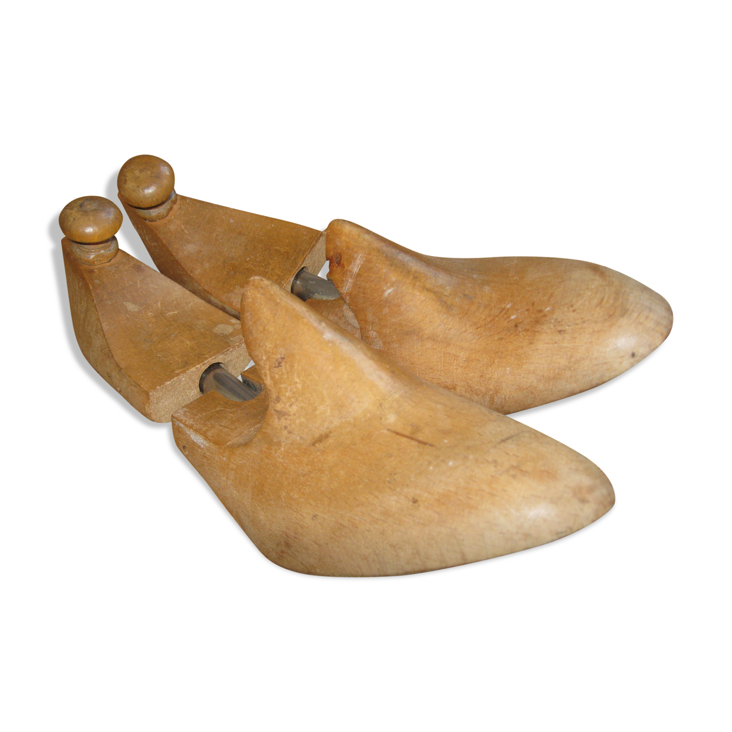 Wooden shoe trees