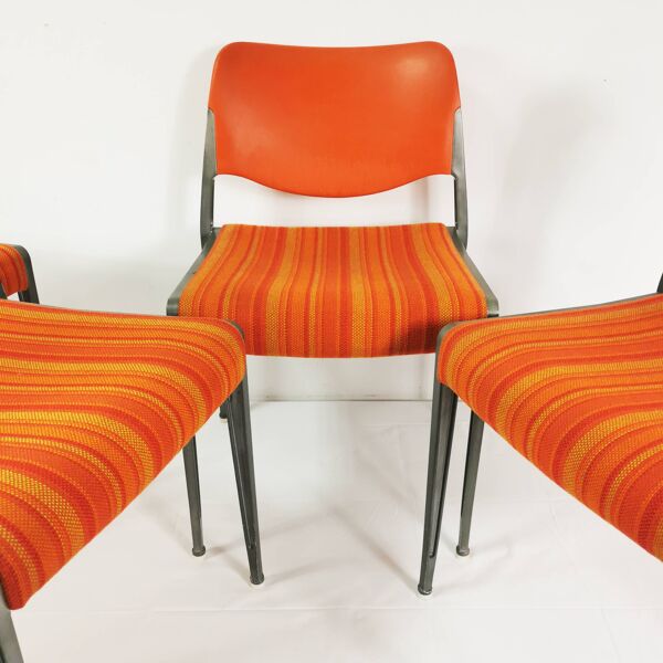 Ensemble de chaises Space Age, Kush & Co., conçu par le professeur Hans Ell. Années 70