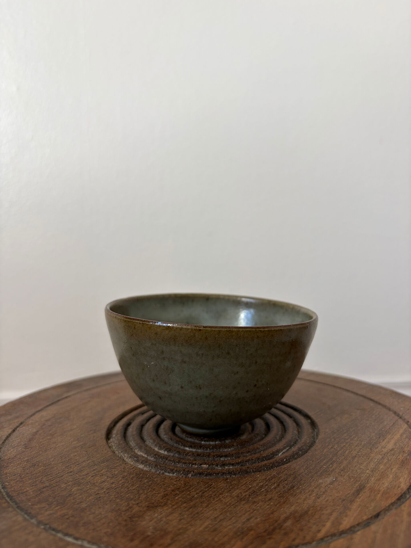 Glazed stoneware bowl type Chawan