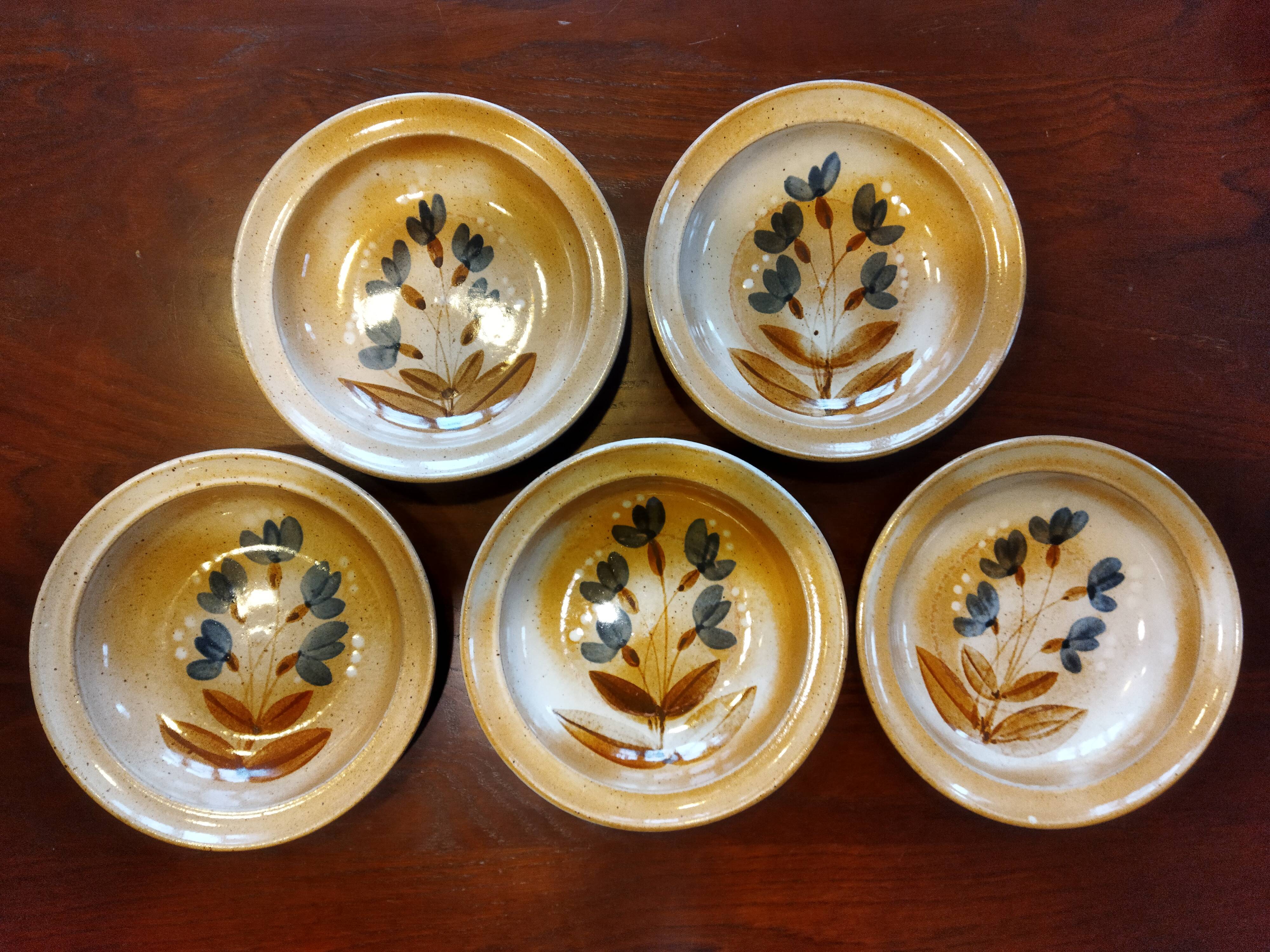 5 hollow plates Grès du Marais
