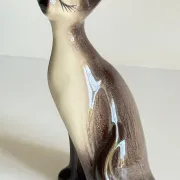 Vintage ceramic chat