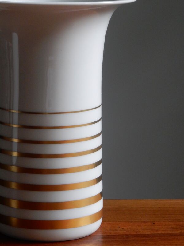 Vase en porcelaine blanc et or des années 60 / Schumann Arzberg Bavaria
