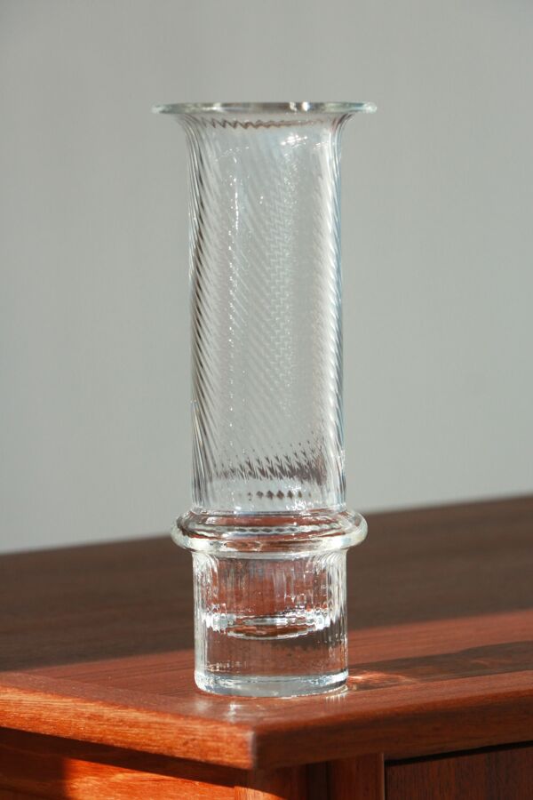 Vase colonne transparent texturé
