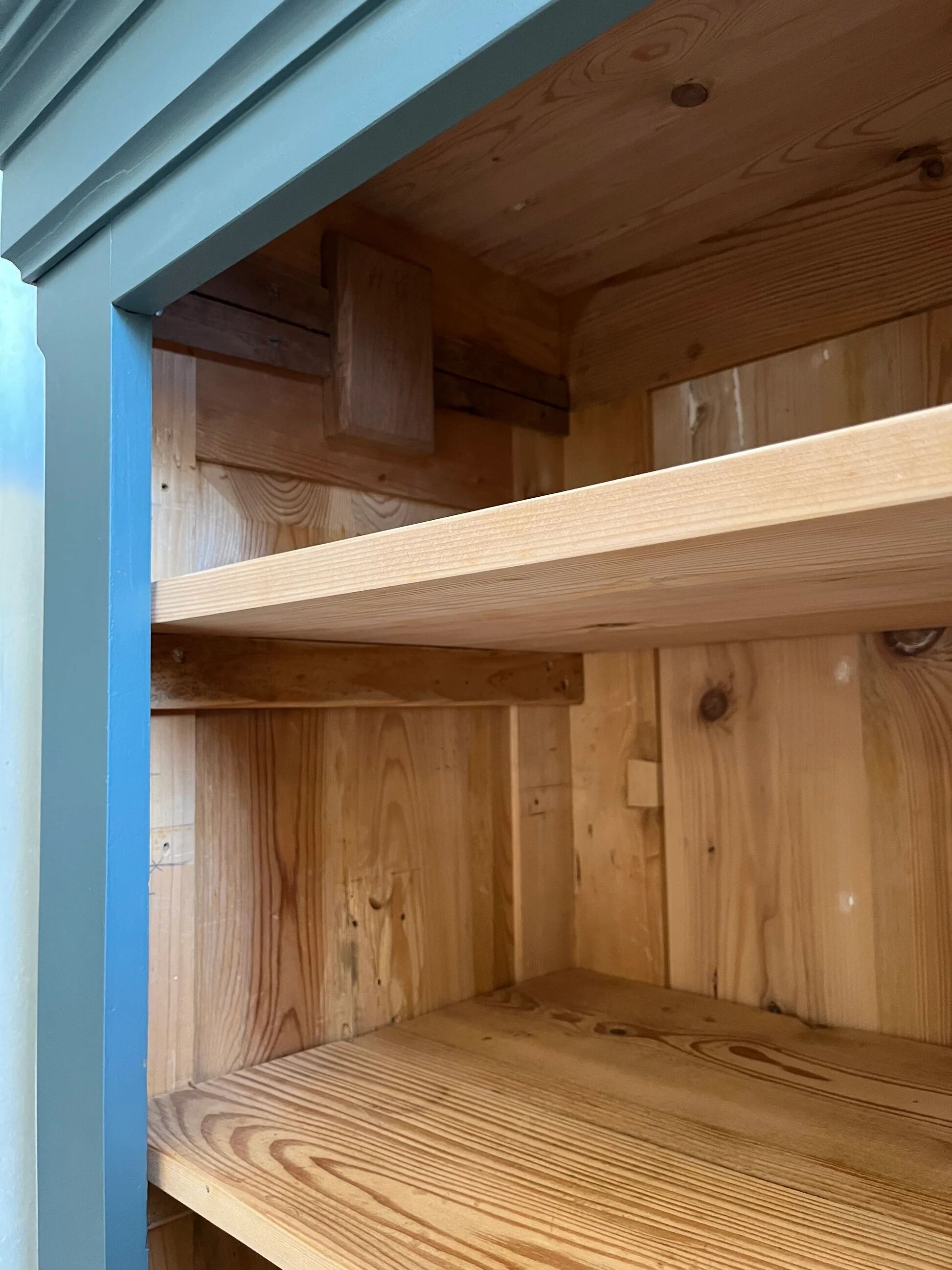 Antique bonnetière/wardrobe with one door