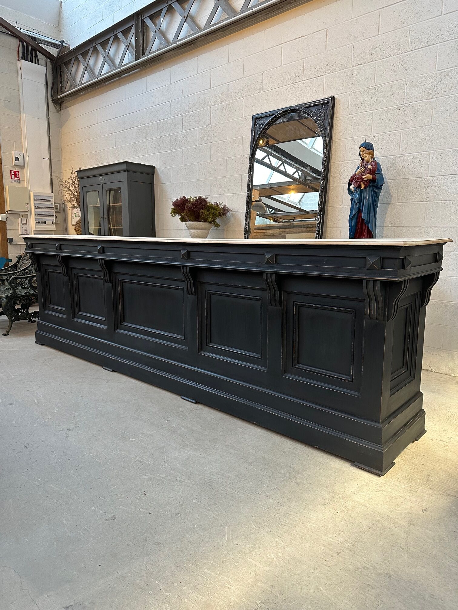 Bar counter