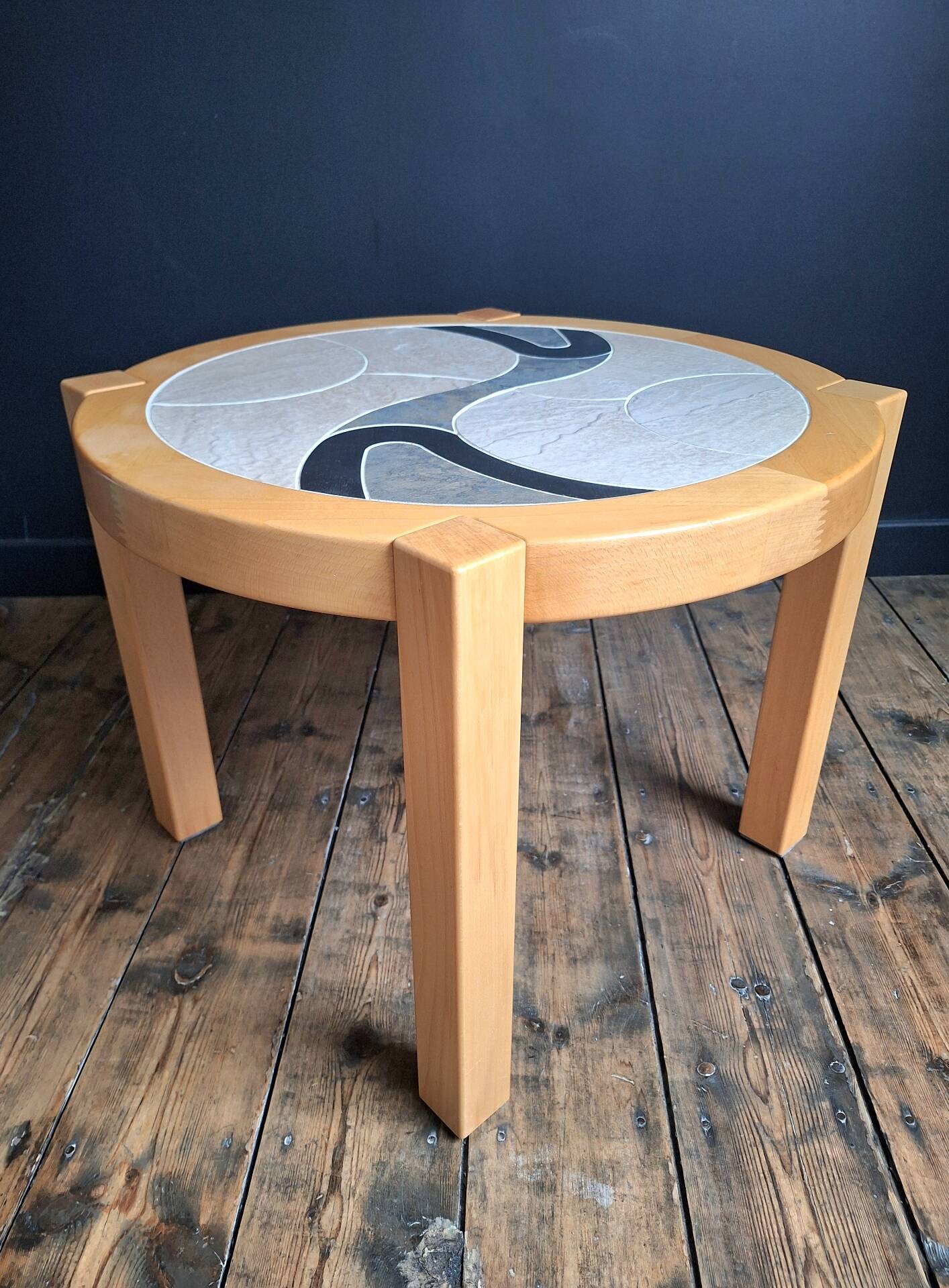 Vintage coffee table from Haslev Møbelsnedkeri, Kakkelborde series, me