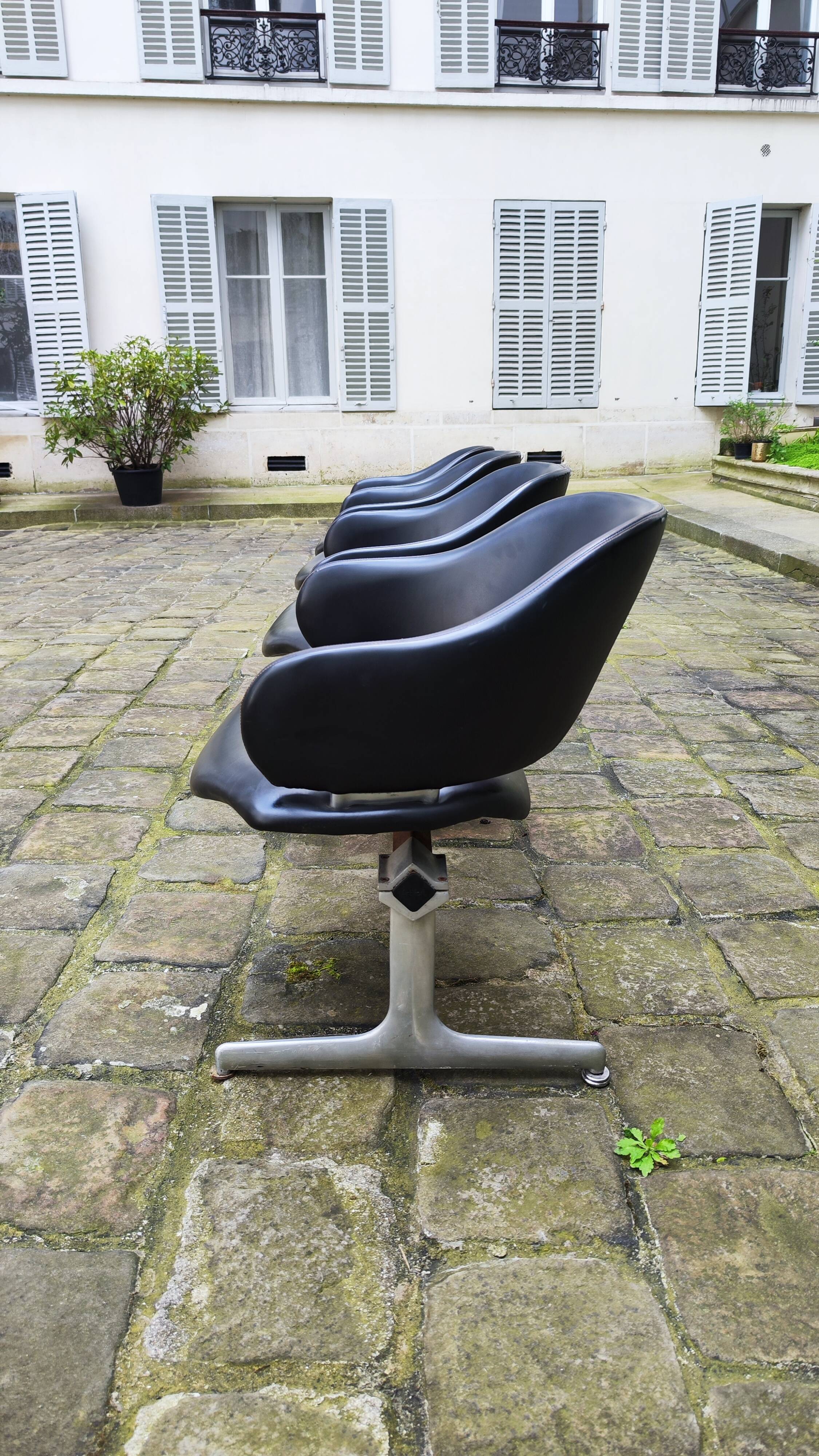 Two Double chairs armchairs leather benches Geoffrey Harcourt Artifort 60s