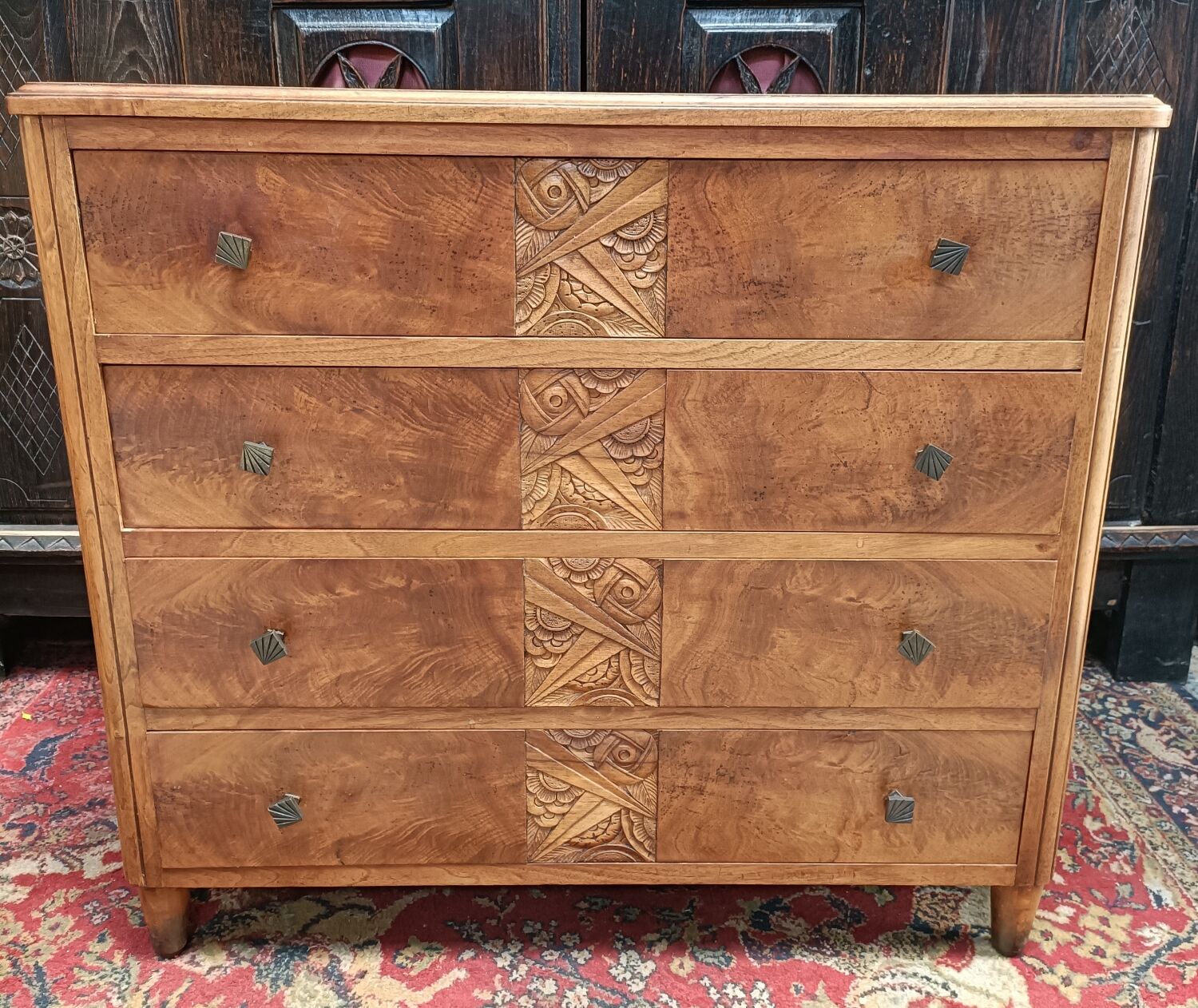 Commode Art-déco années 40, placage noyer