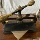 Presse à livres anciens