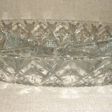 Oval compartmentalized plate in transparent glass