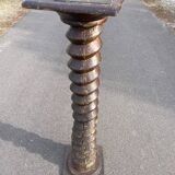Press screw column