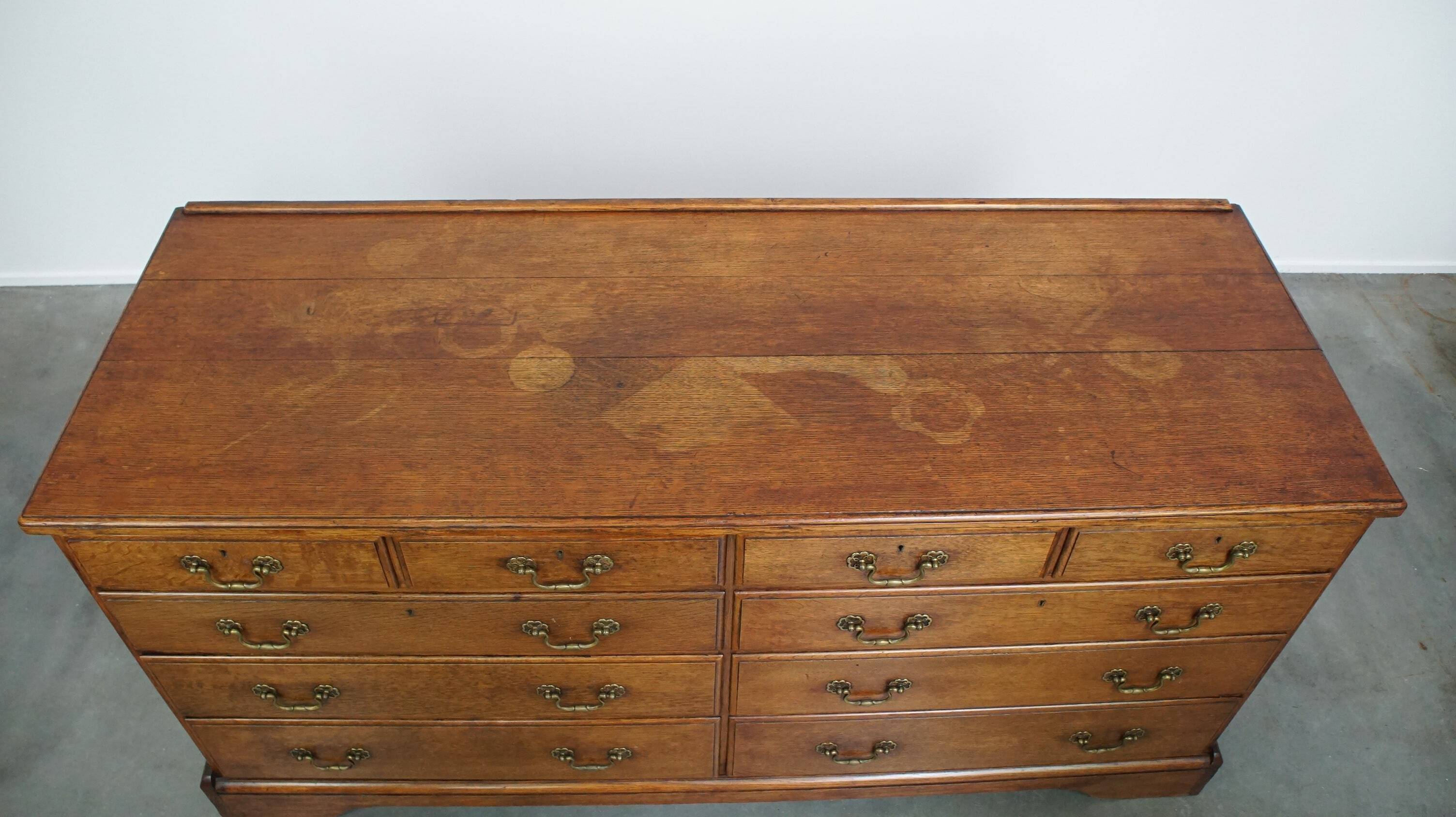 Large antique oak sideboard / chest of drawers / dresser, counter or display cabinet