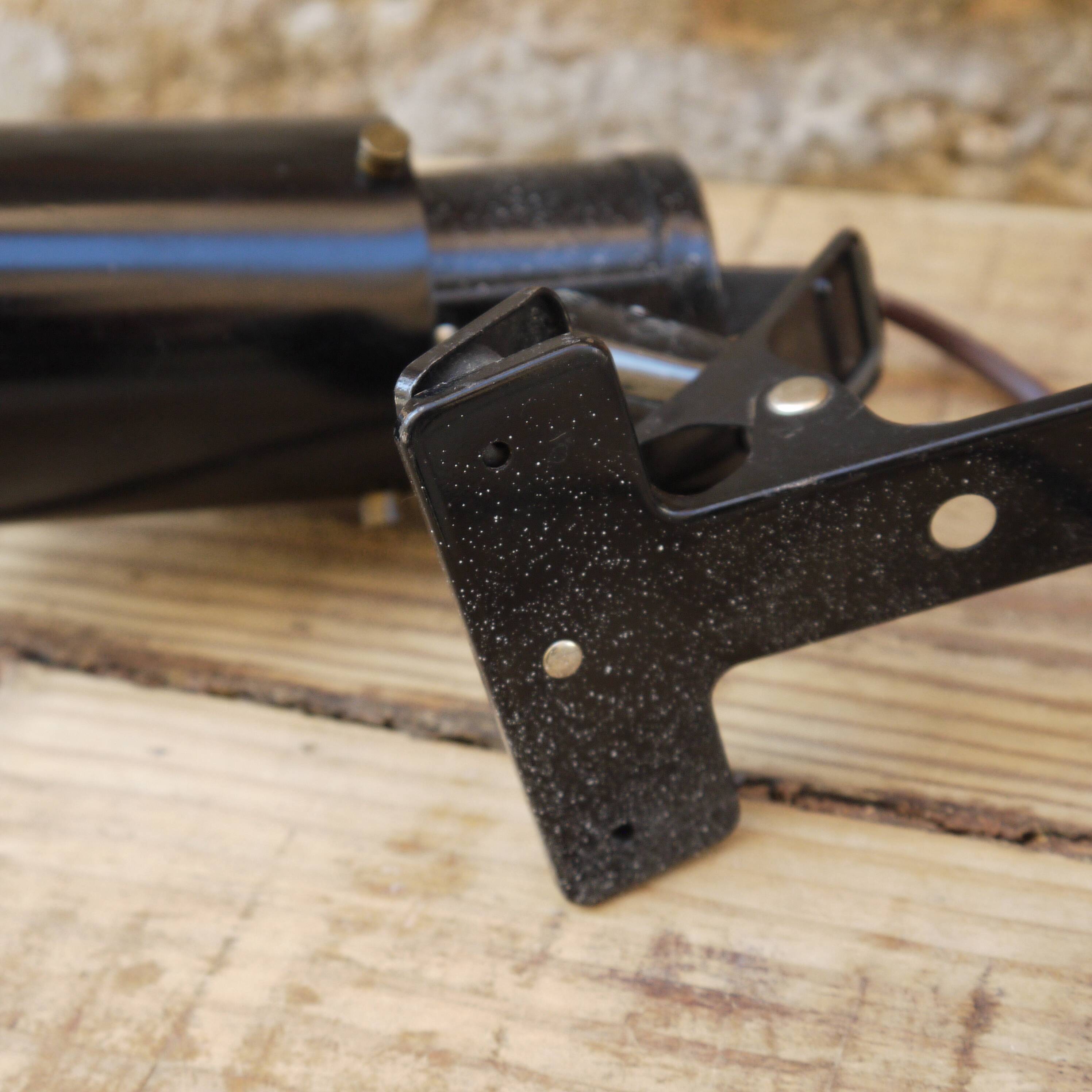 Zodiac Jacques Biny's Claw Lamp