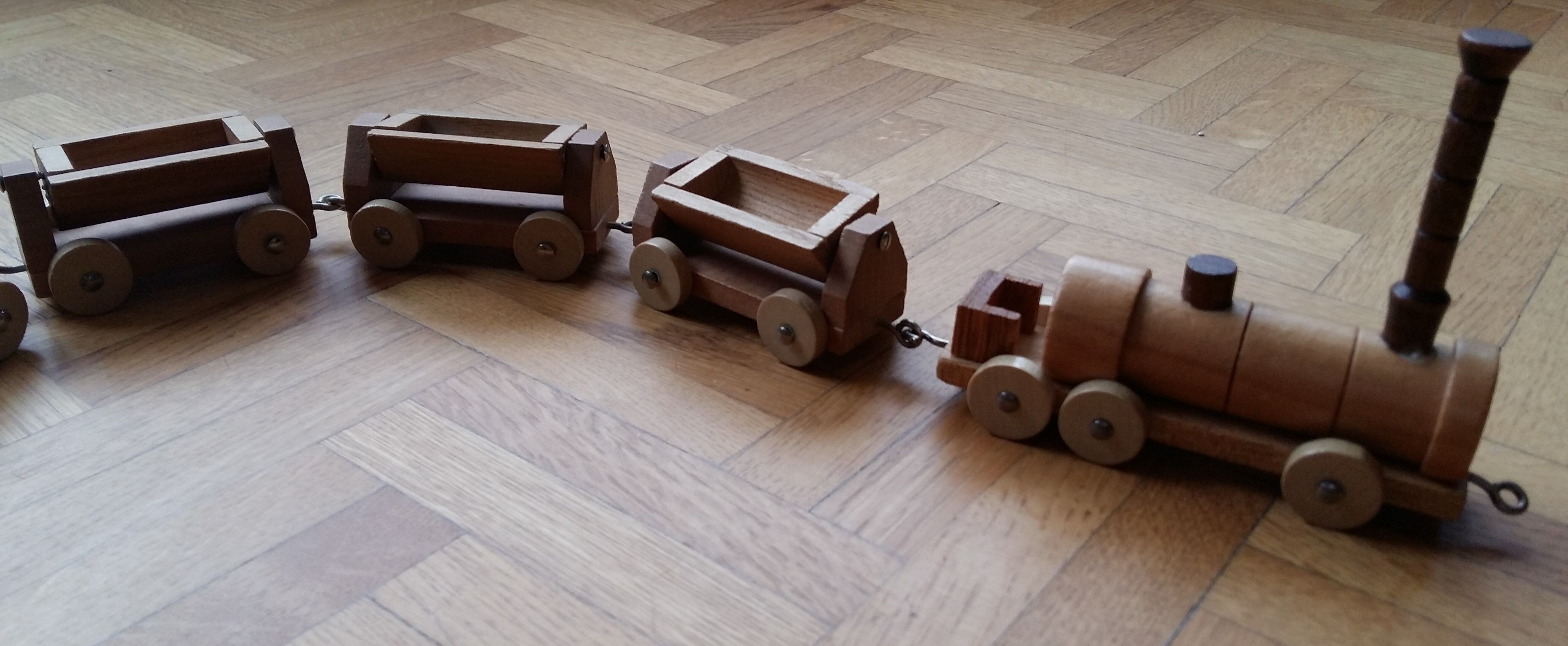 Miniature holzkuns loquai wooden train set