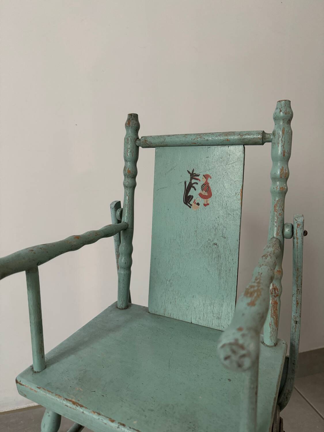 Baby high chair with system