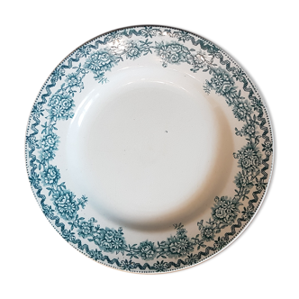 Assiette en faïence ancienne