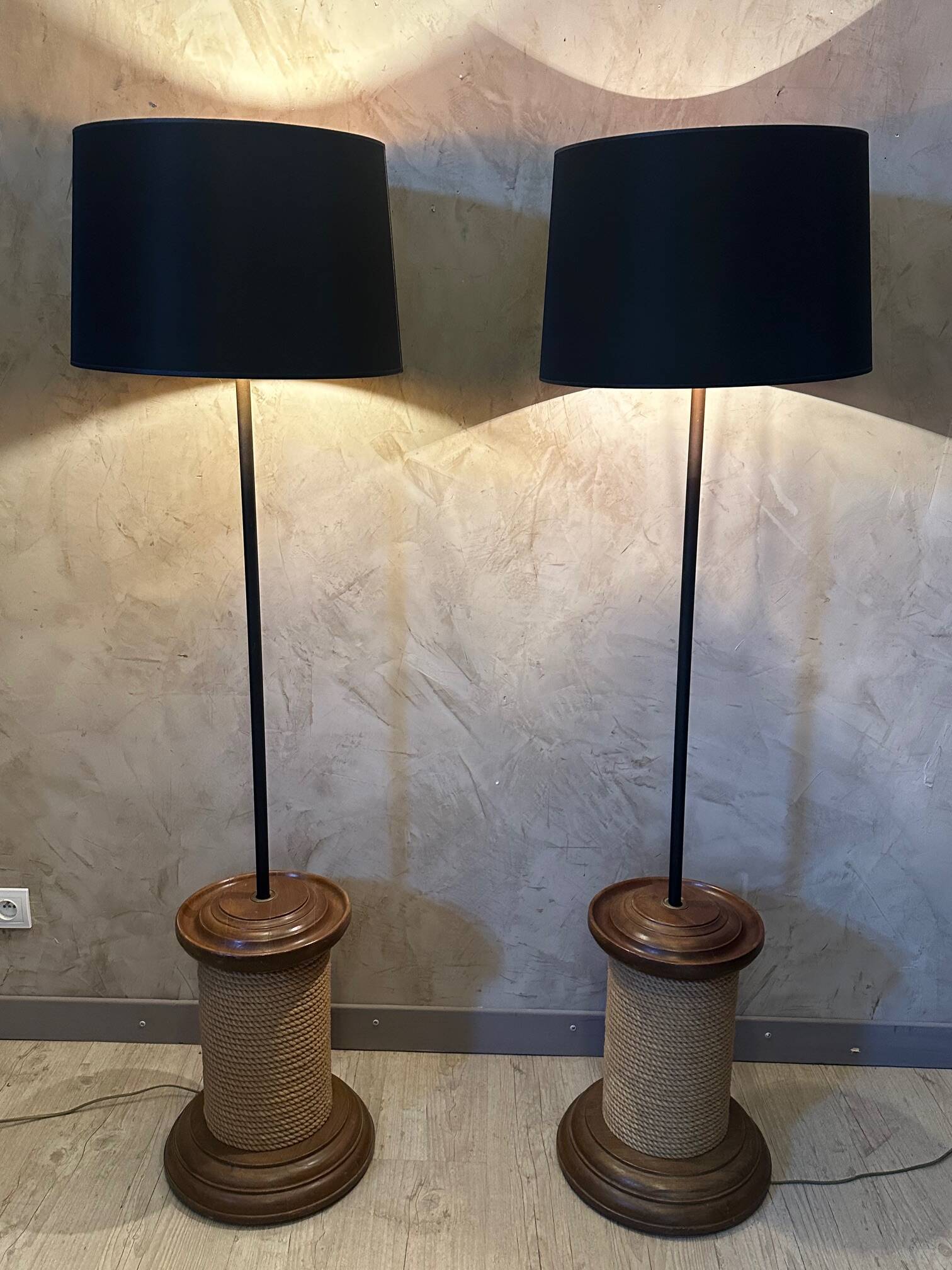 Paire de lampadaire