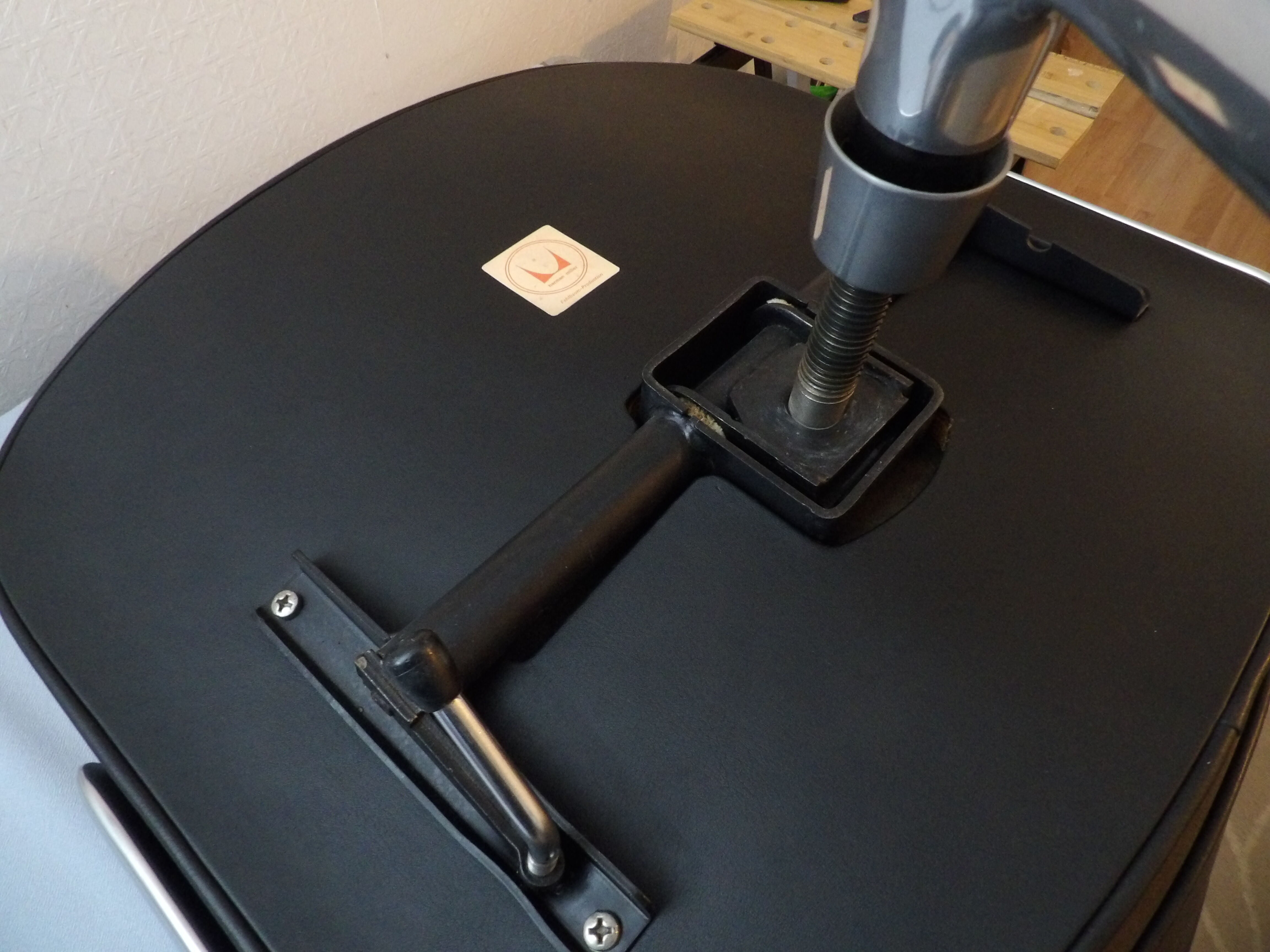 Charles Eames "Time Life" office chair edited by Herman Miller