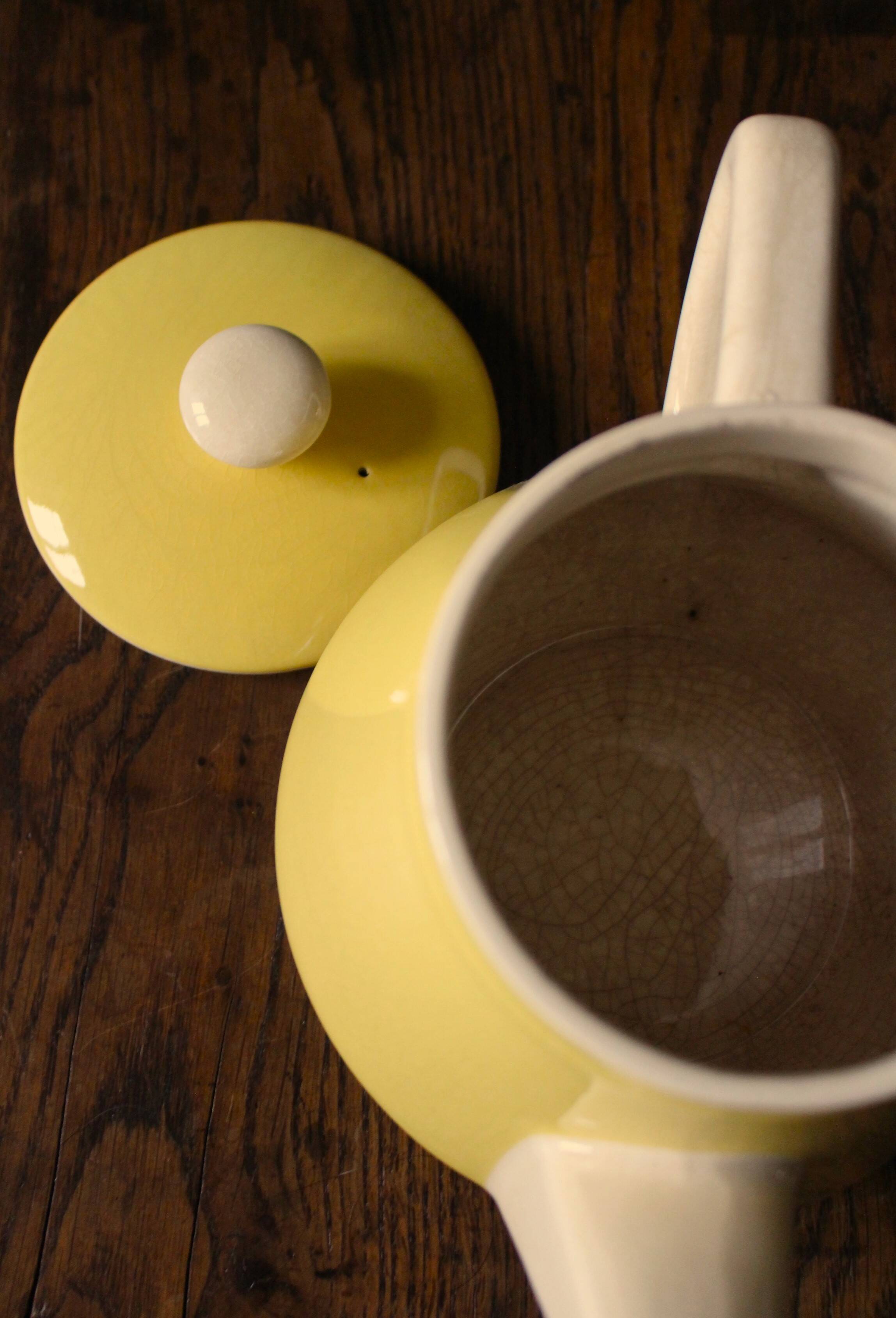 Villeroy Boch yellow earthenware teapot
