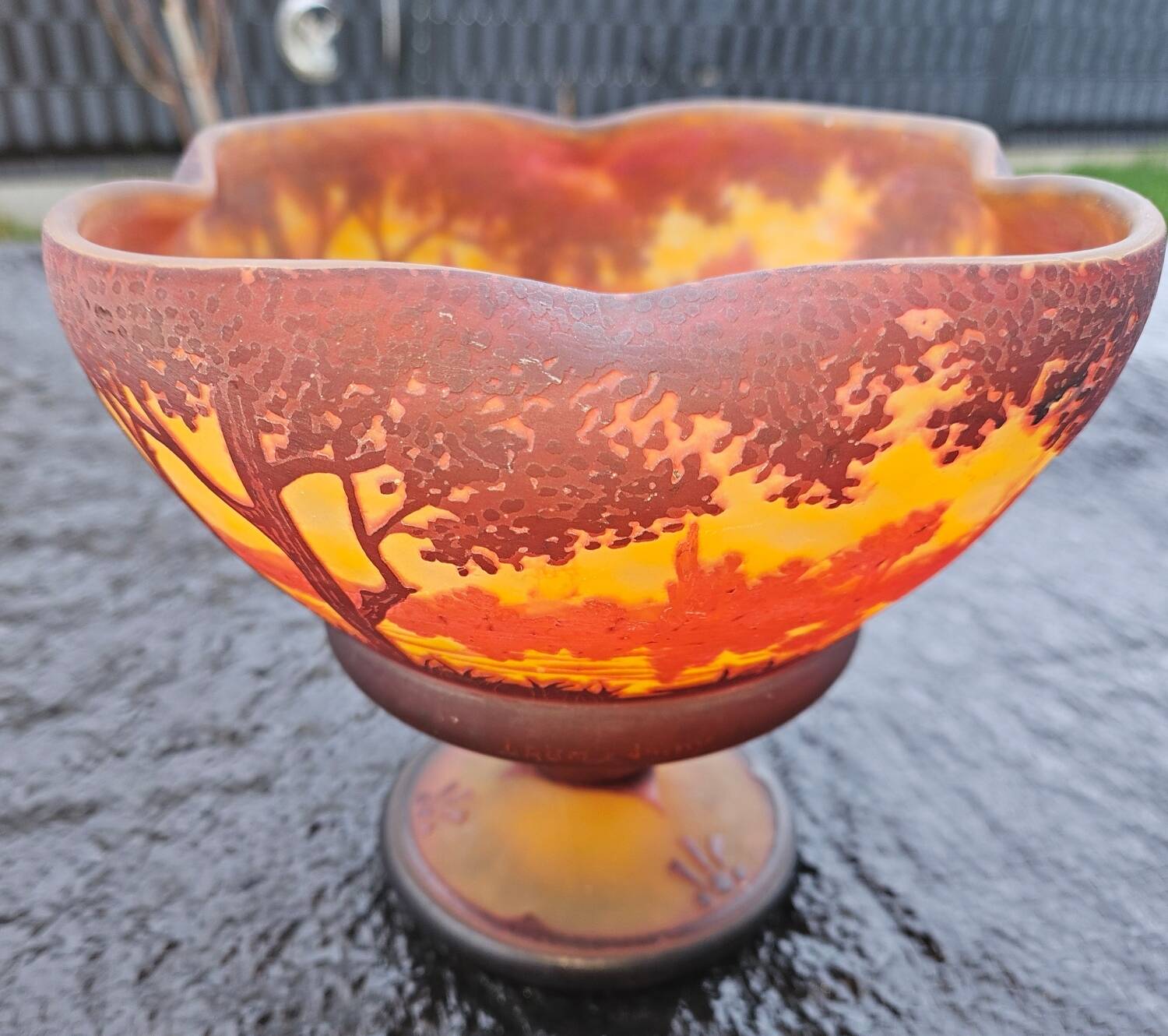 Large bowl on pedestal Daum Nancy – Lakeside landscape 1910