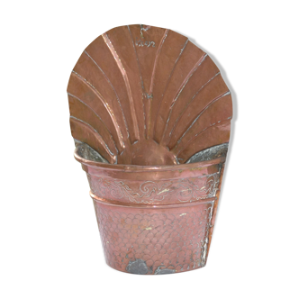 Wall-mounted copper pot for flower