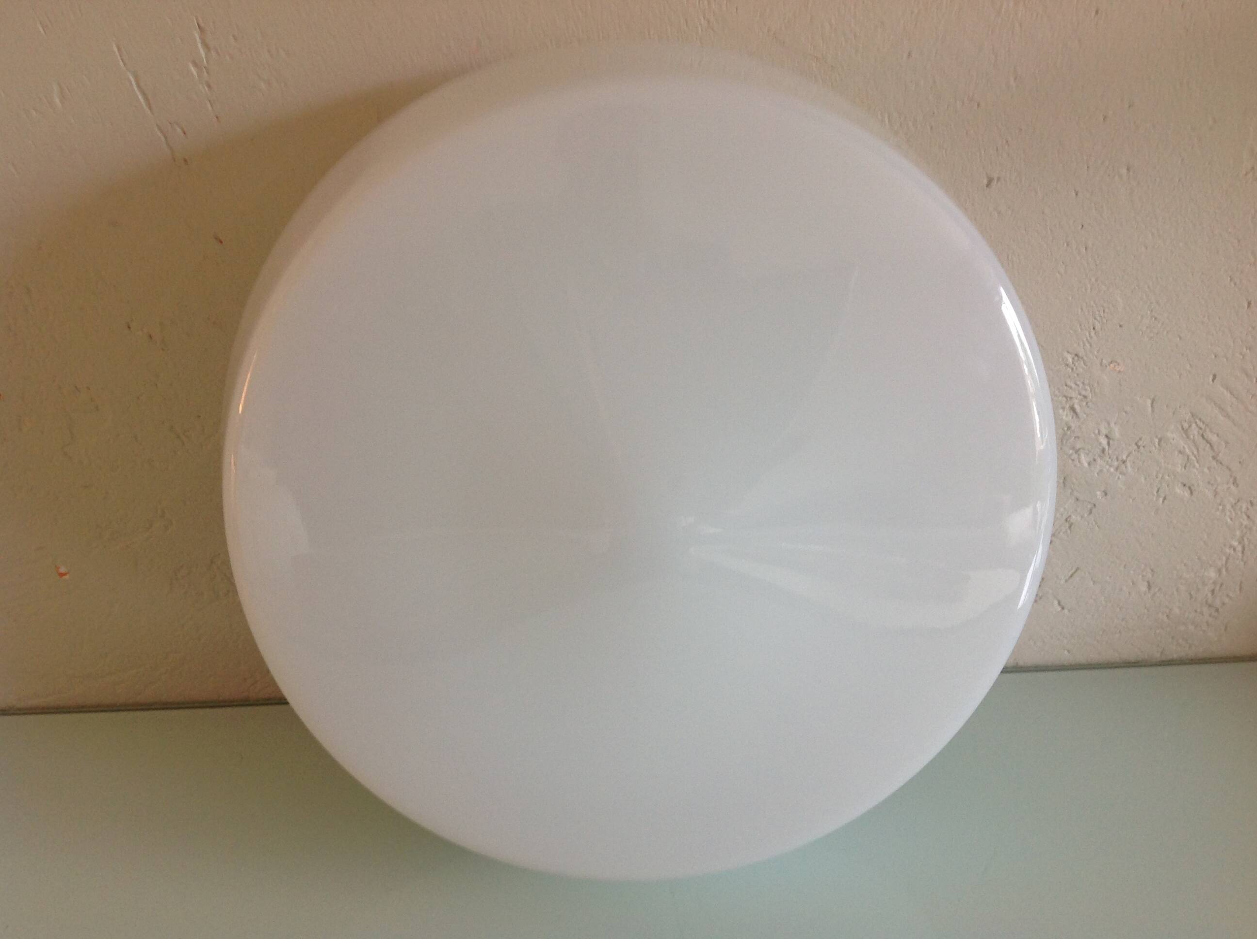 Round ceiling light in white opaline vintage 60s-70s
