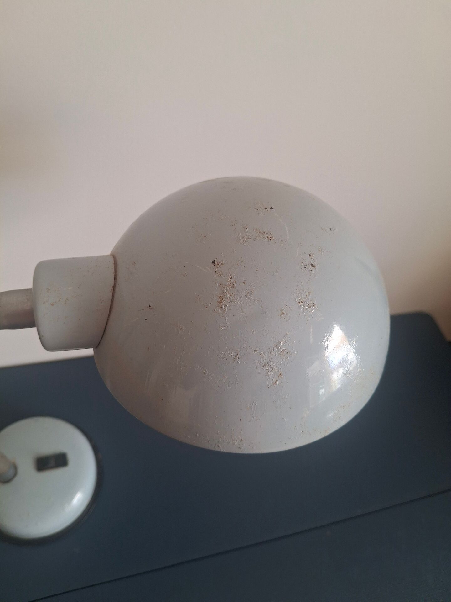 Desk lamp