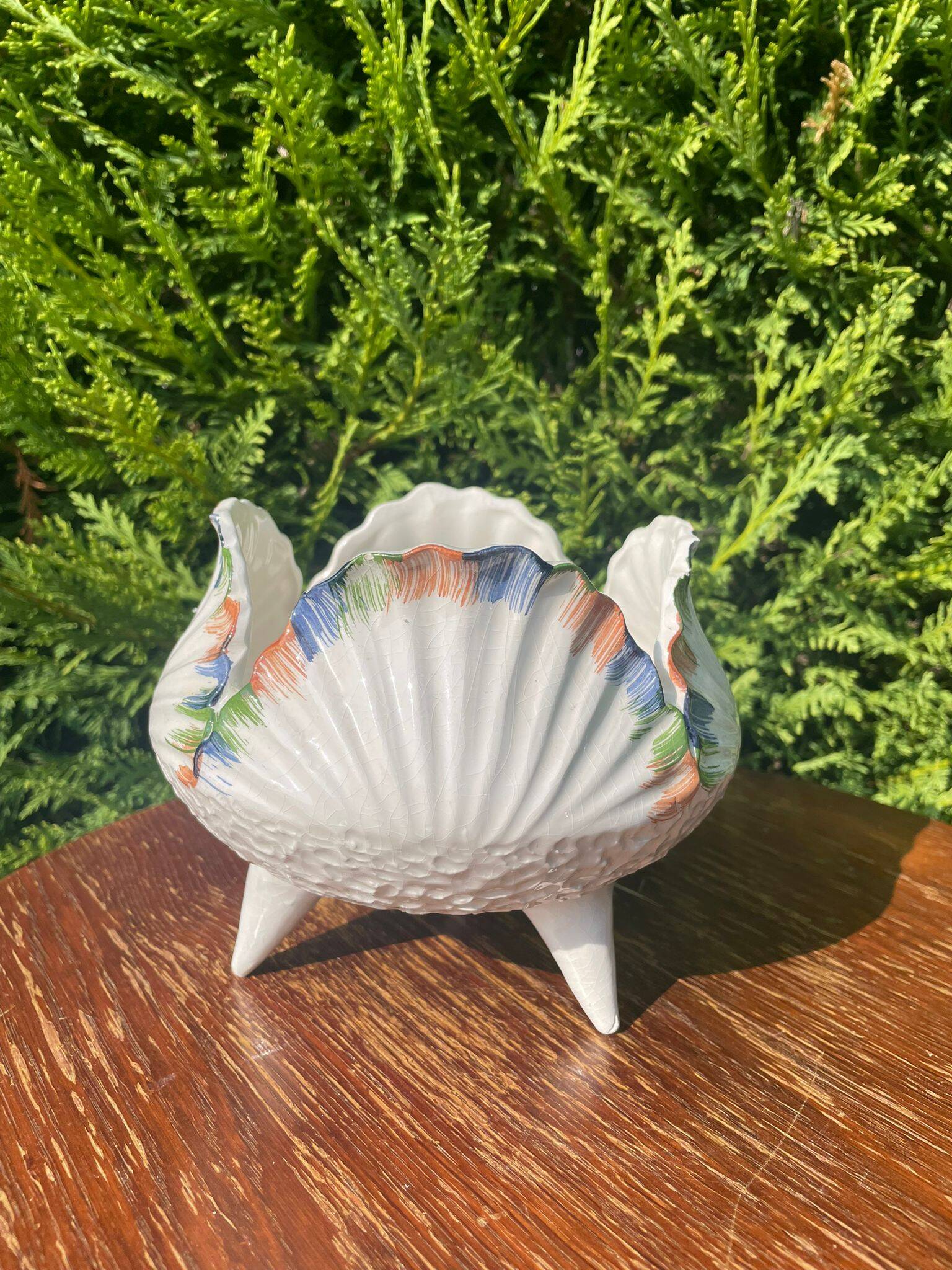 Jardinière tripode