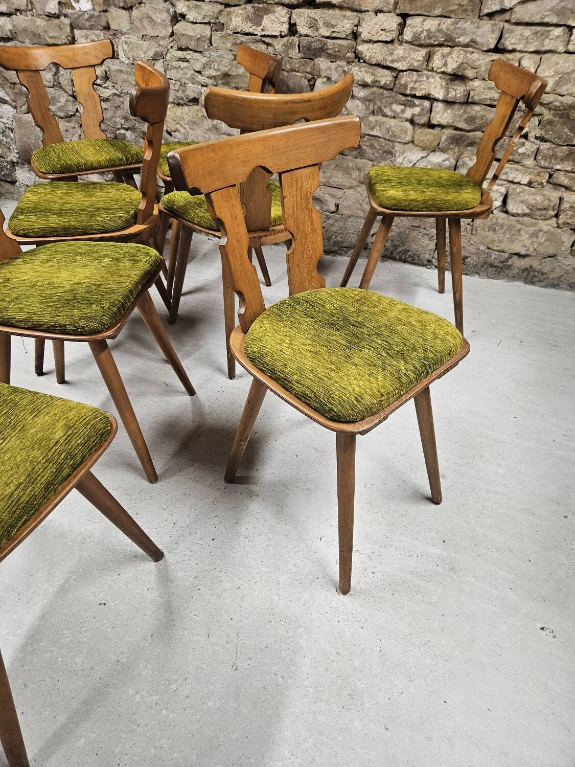 Lot  8 chaises bistrot 1970"