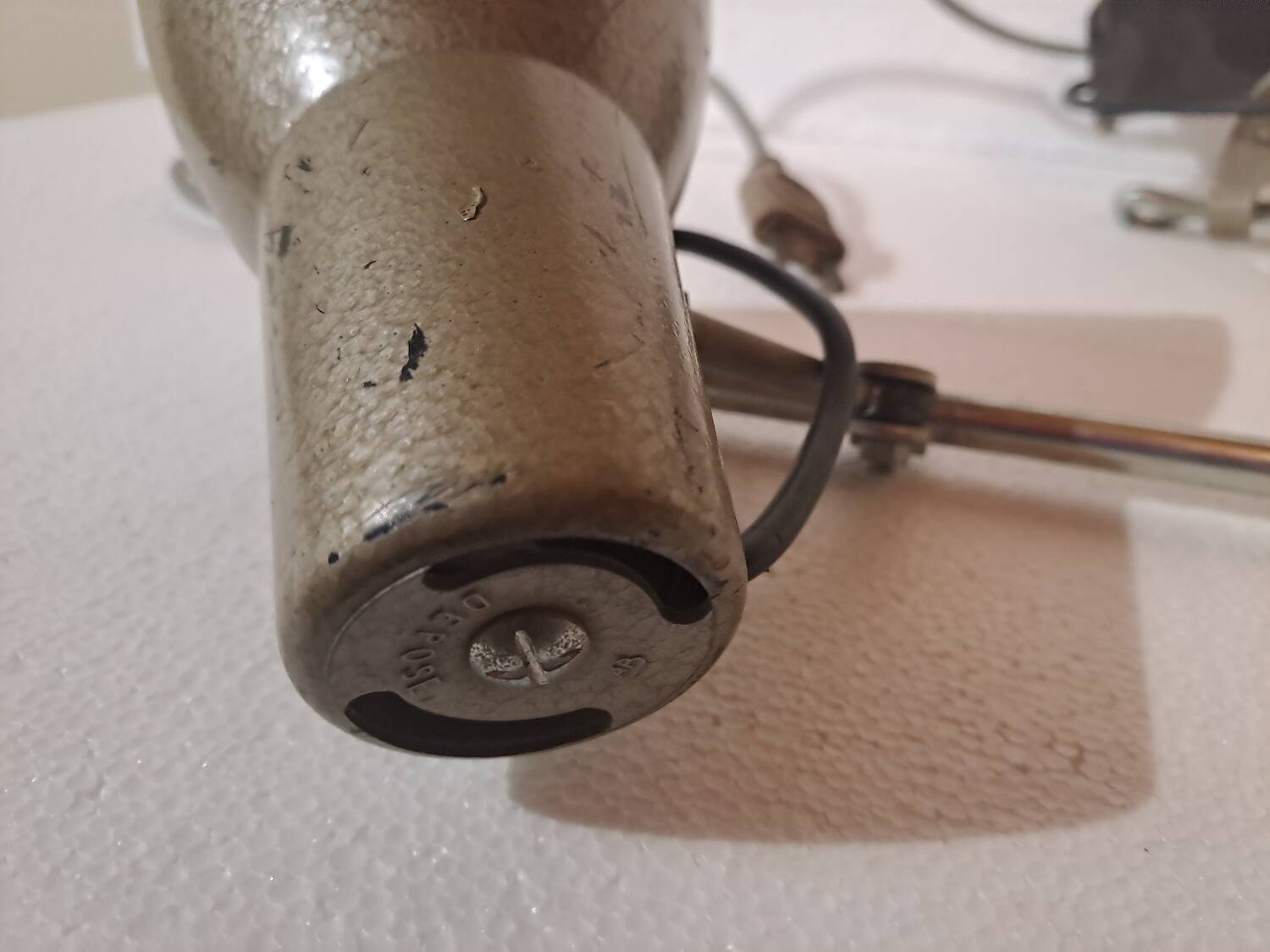 Old industrial articulated workshop lamp