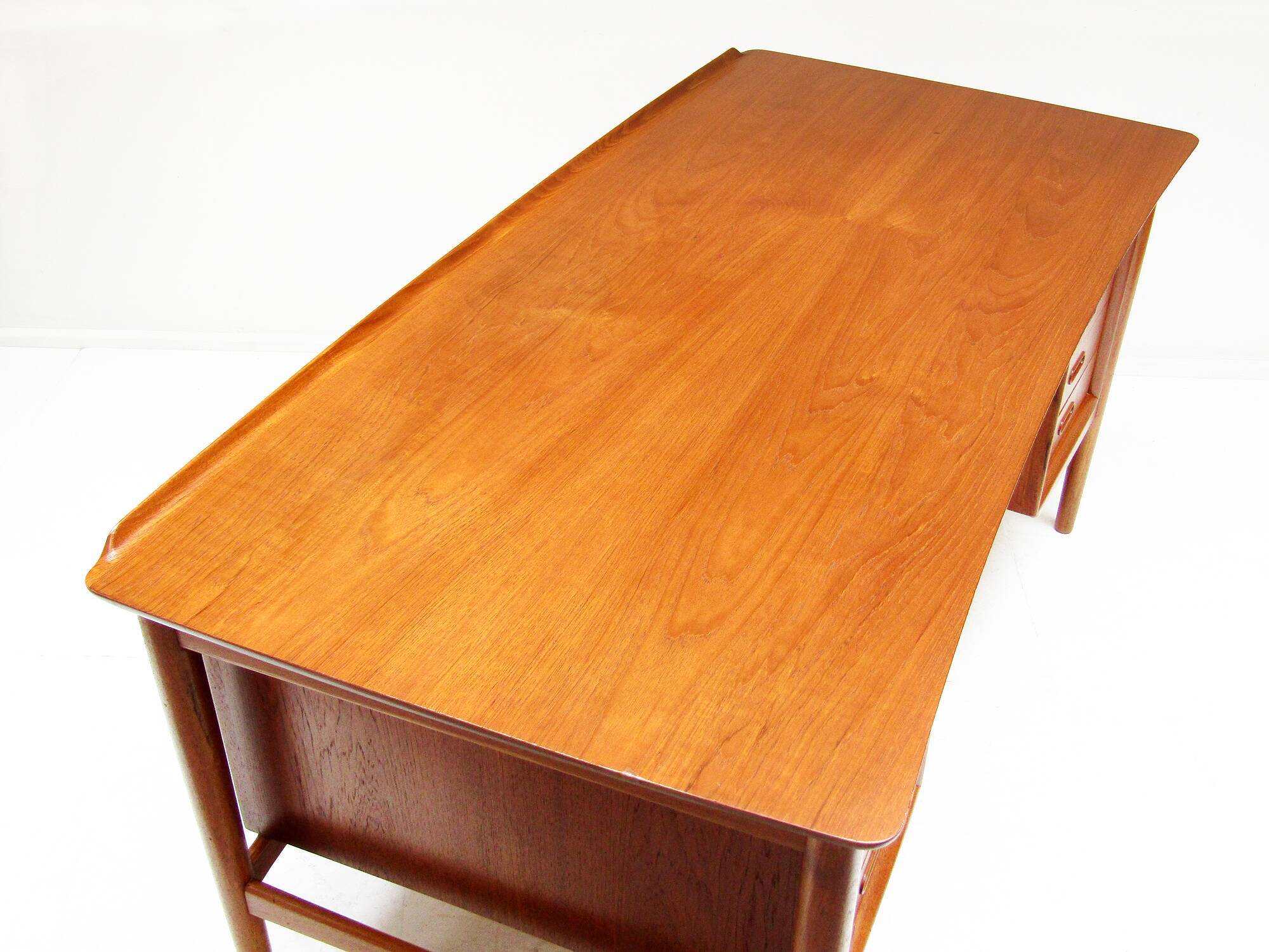 Sculpted 1960s Danish Desk in Teak by Svend Aage Madsen