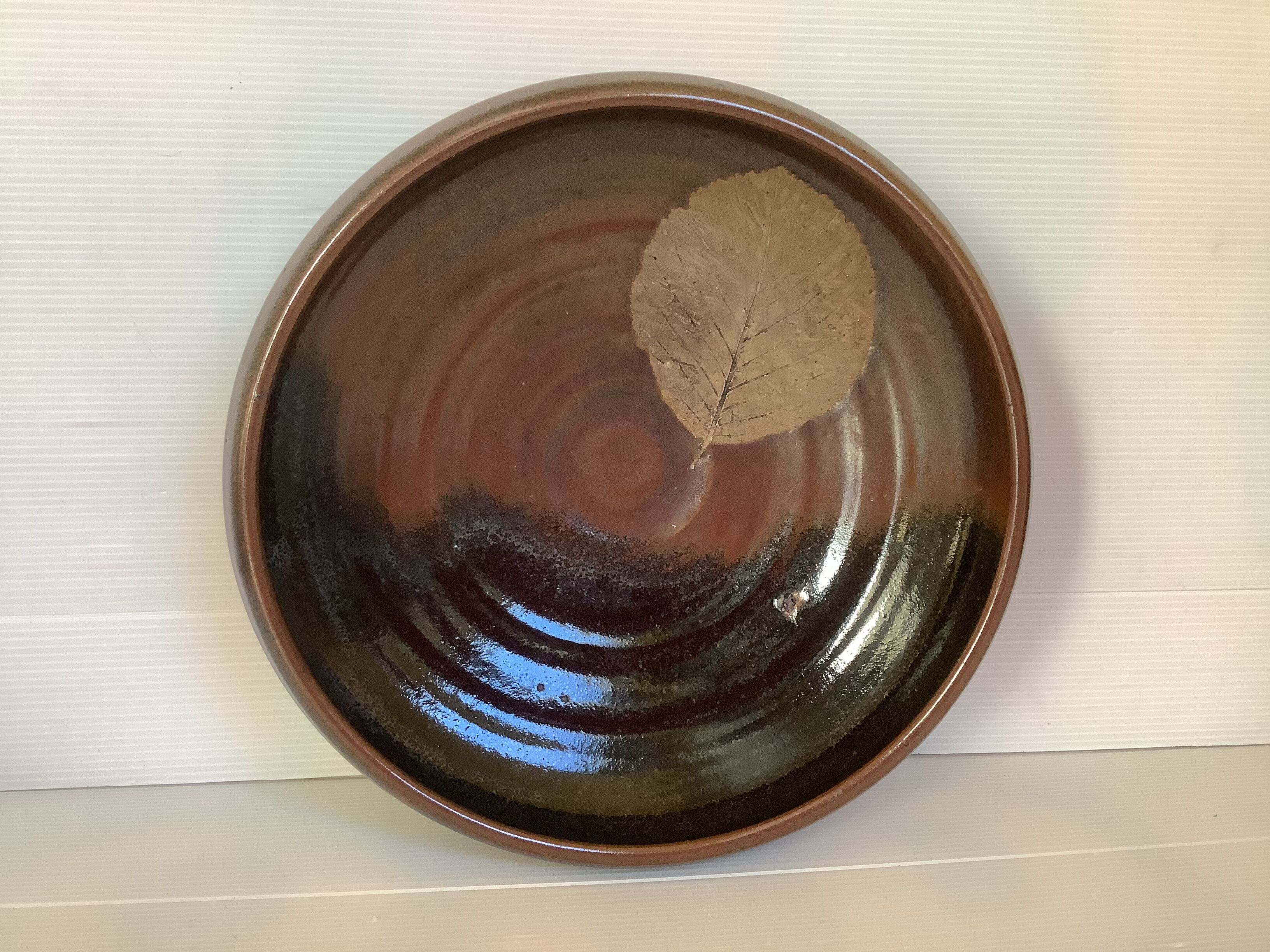 Ceramic glazed stoneware empty pocket