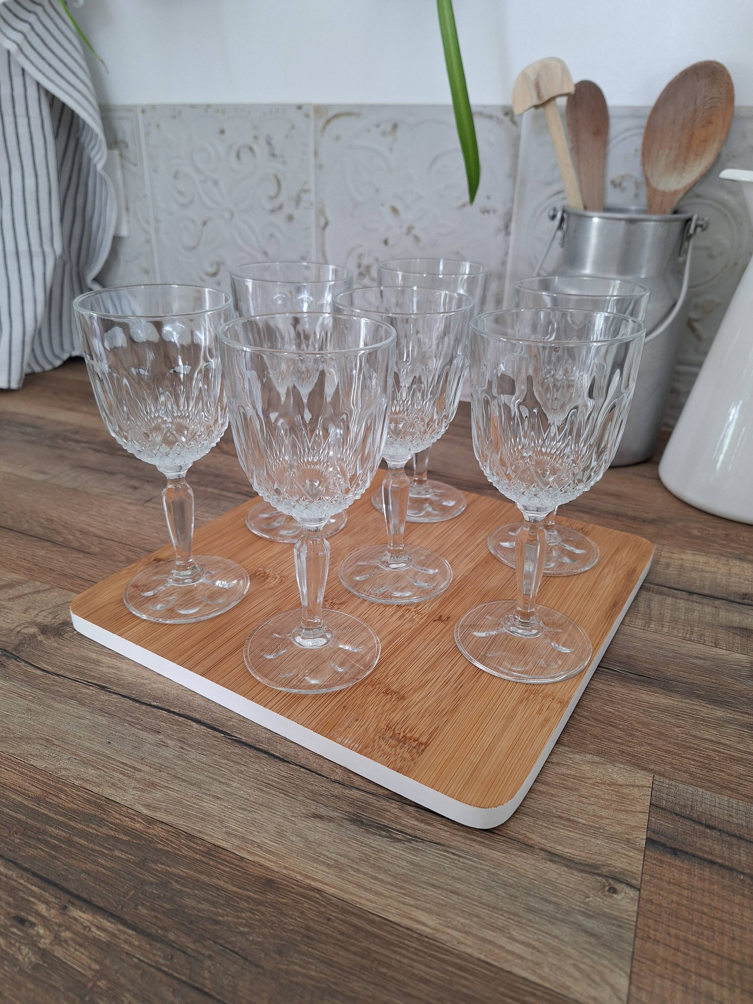 Verres à vin vintage en verre ciselé
