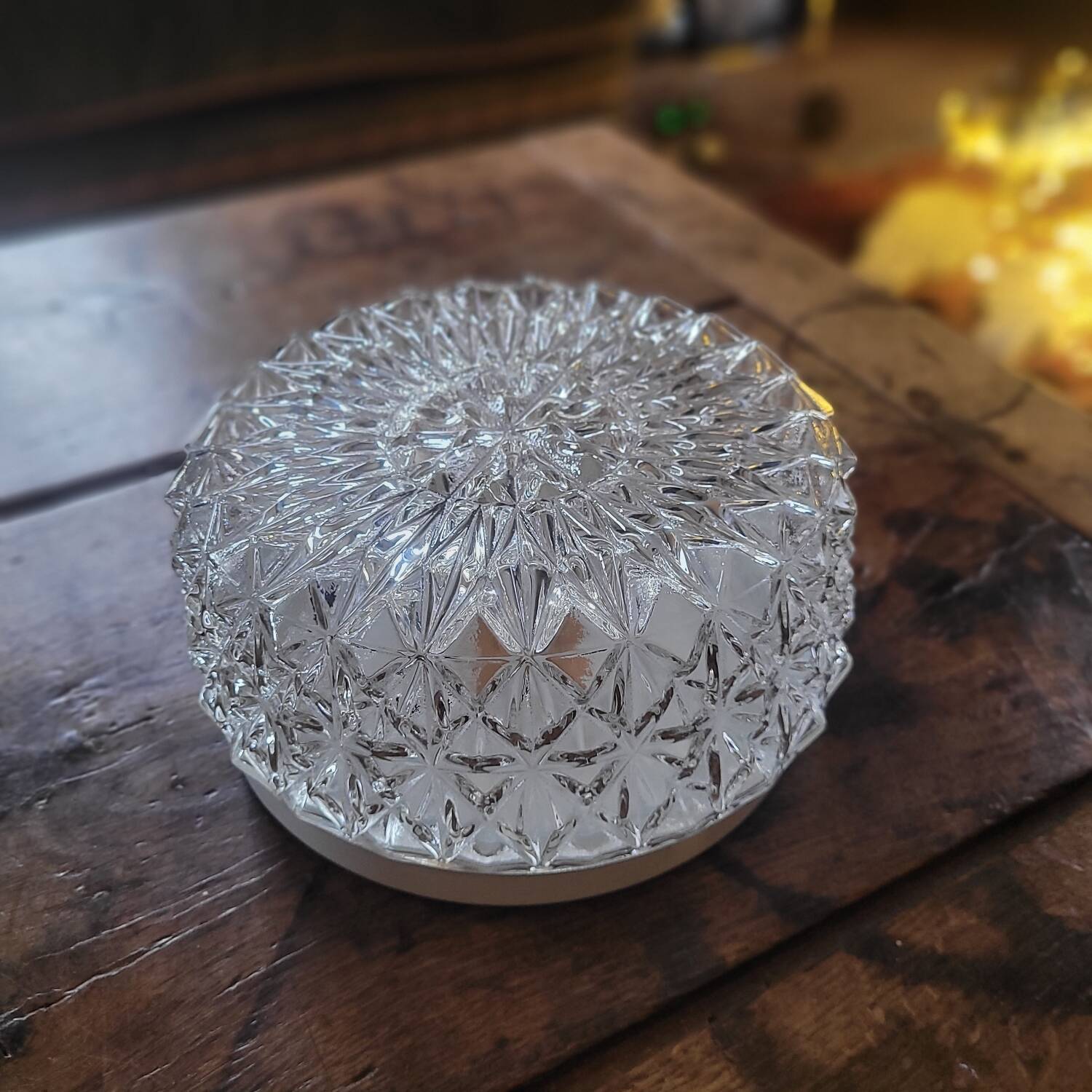 plafonnier verre moulé et métal blanc circa 1970