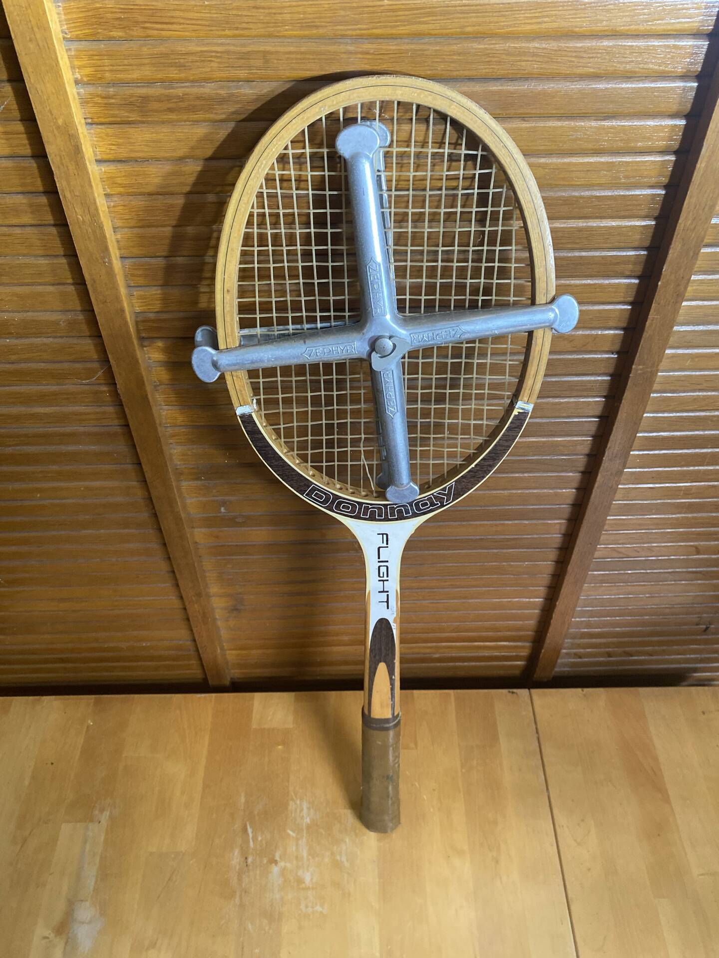 Vintage dunlop flight wooden tennis racket + zéphyr protection