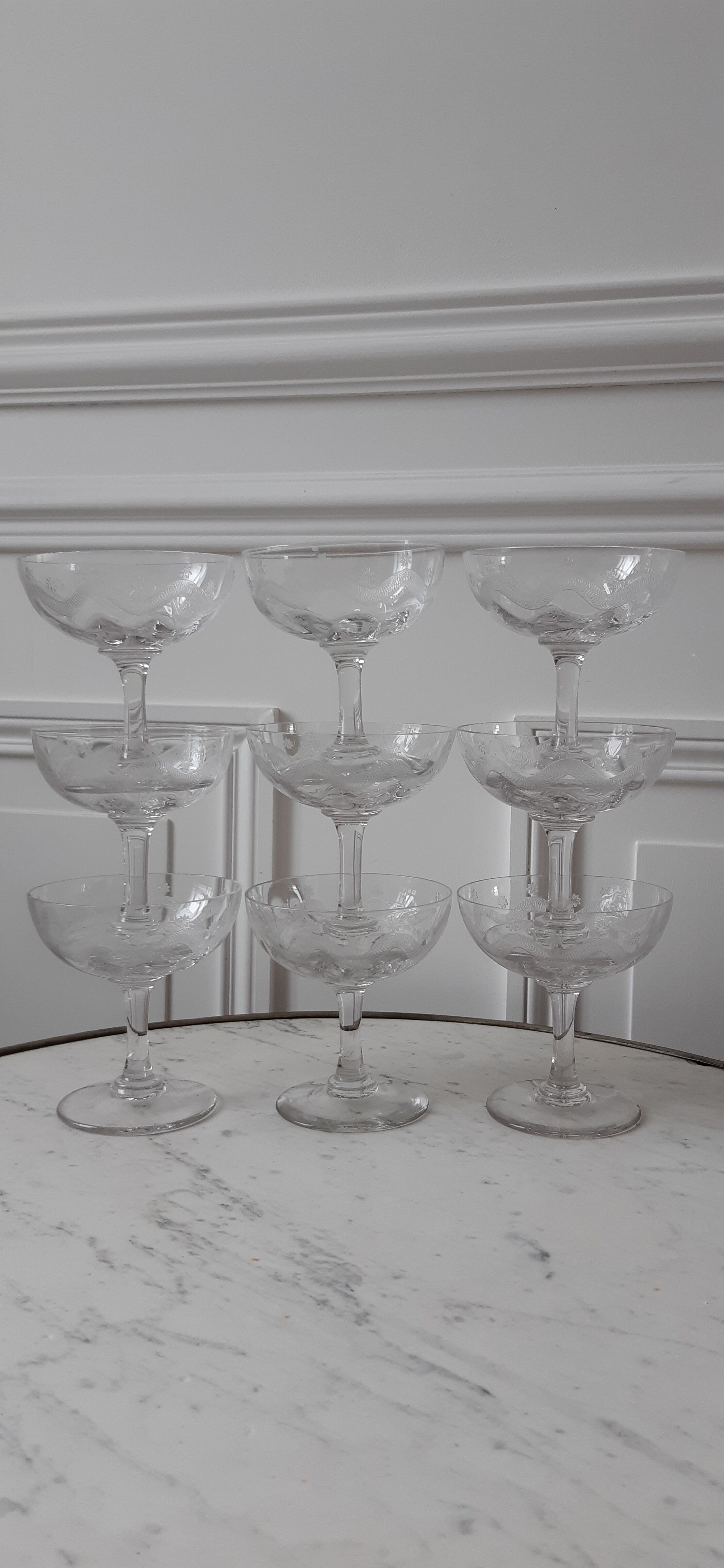 Set of 9 champagne glasses in crystal engraved XIXth
