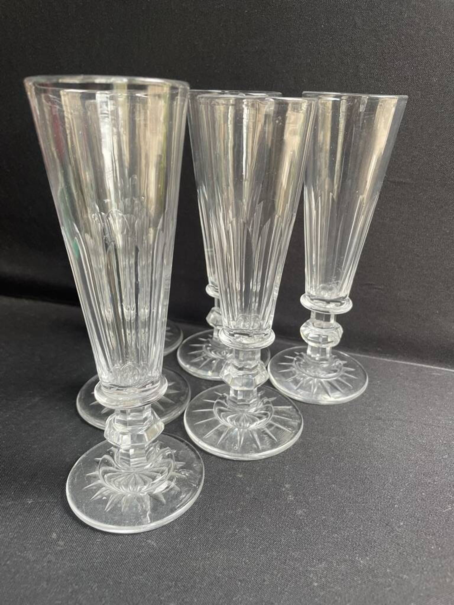 6 Baccarat/Saint Louis champagne flutes - Mid 19th century