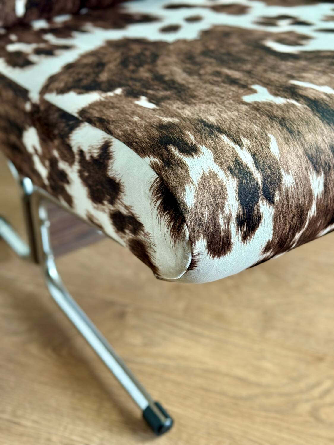 Caracas Pierre Guariche Airbone armchair from the 70s