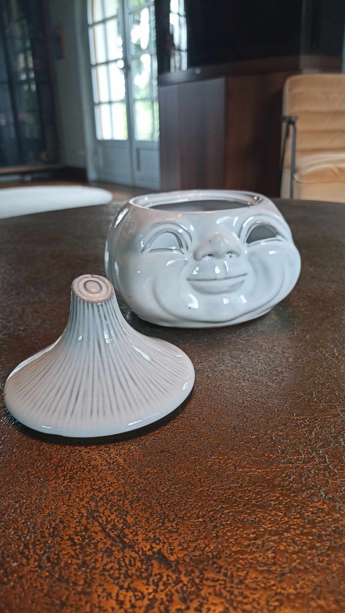 Ceramic onion pot - Anthropomorphic