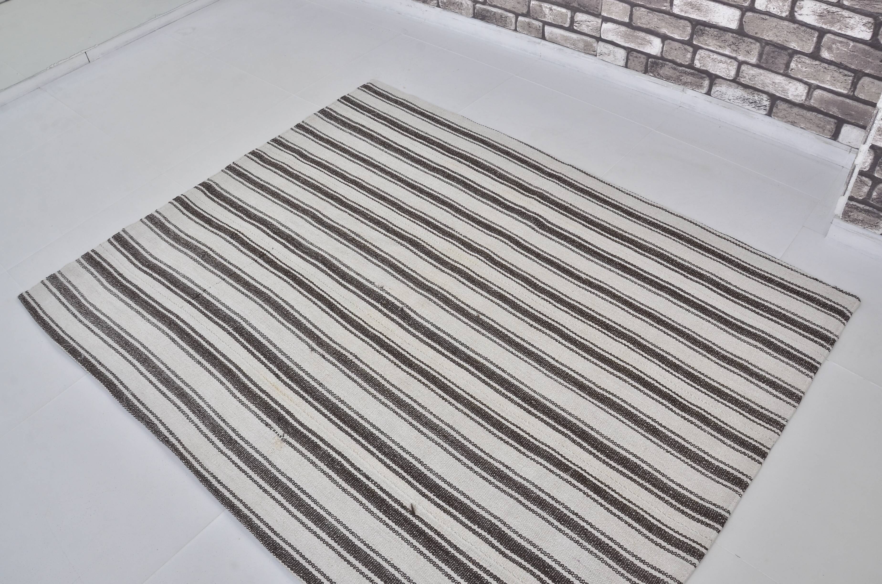 Neutral Oushak Vintage Kilim SKU 3813