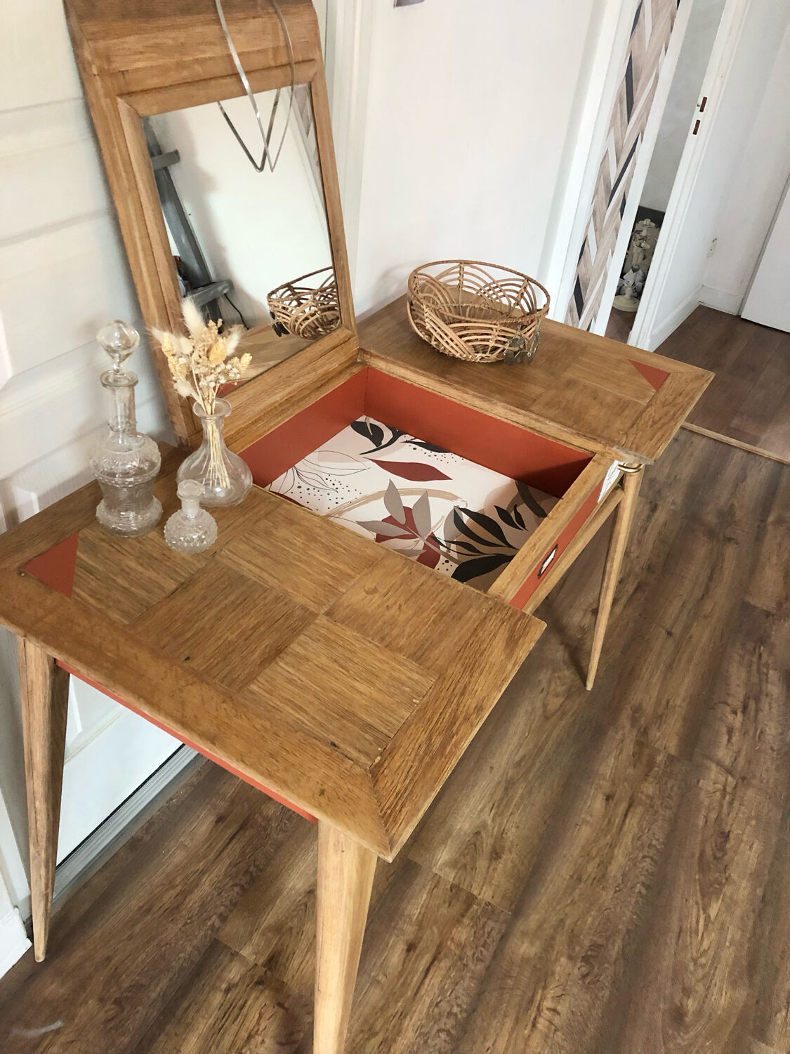 Vintage dressing table