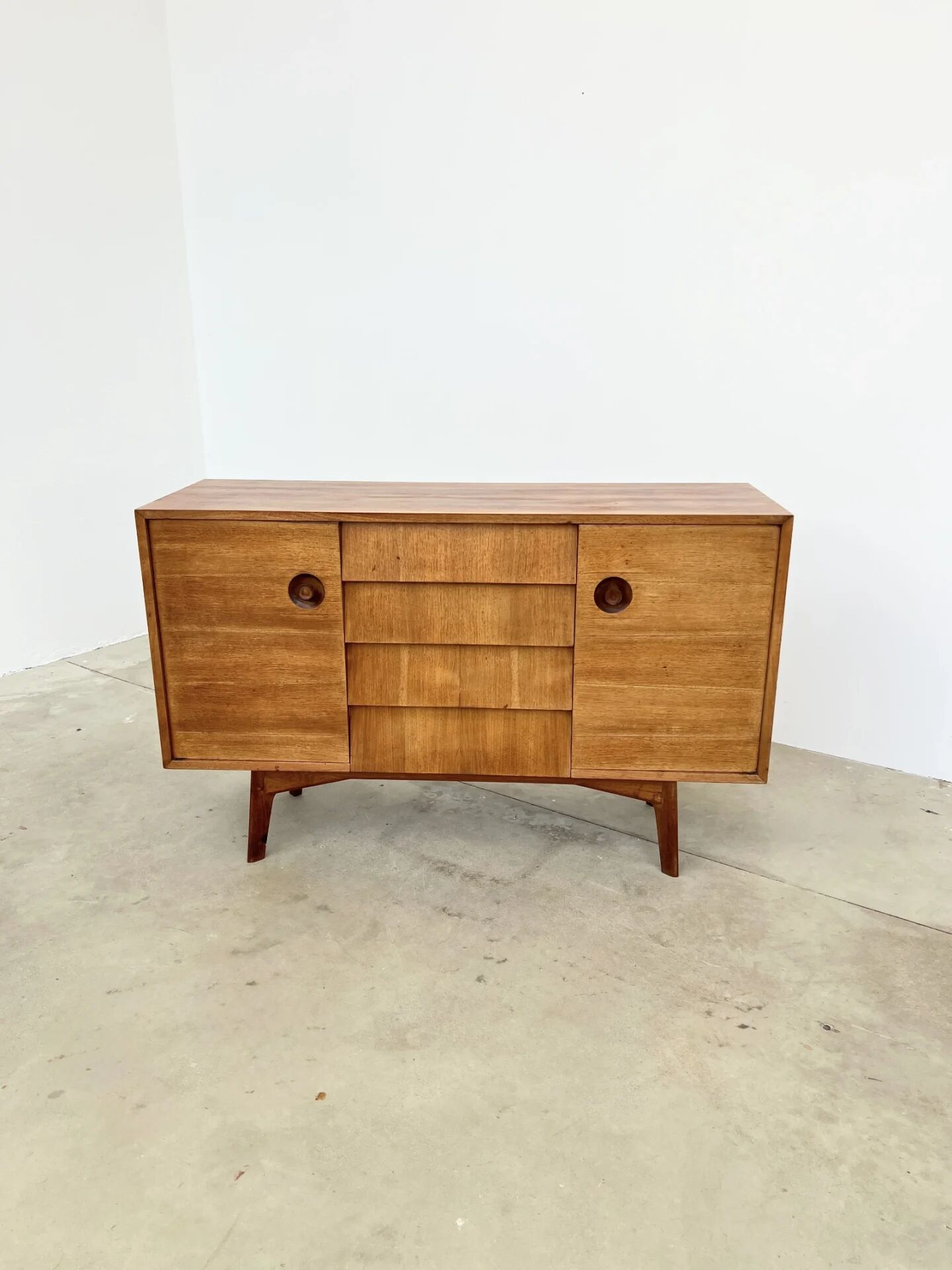 Mid-century teak sideboard, 2 doors 4 drawers — brutalist spirit